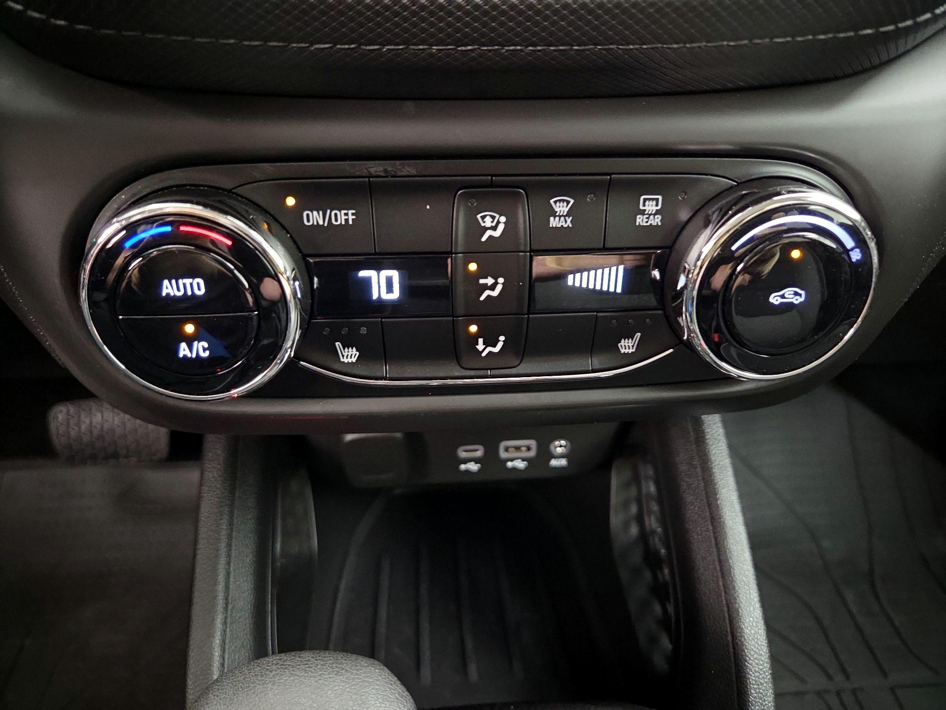 Thumbnail: 2023 Chevrolet TrailBlazer - 16