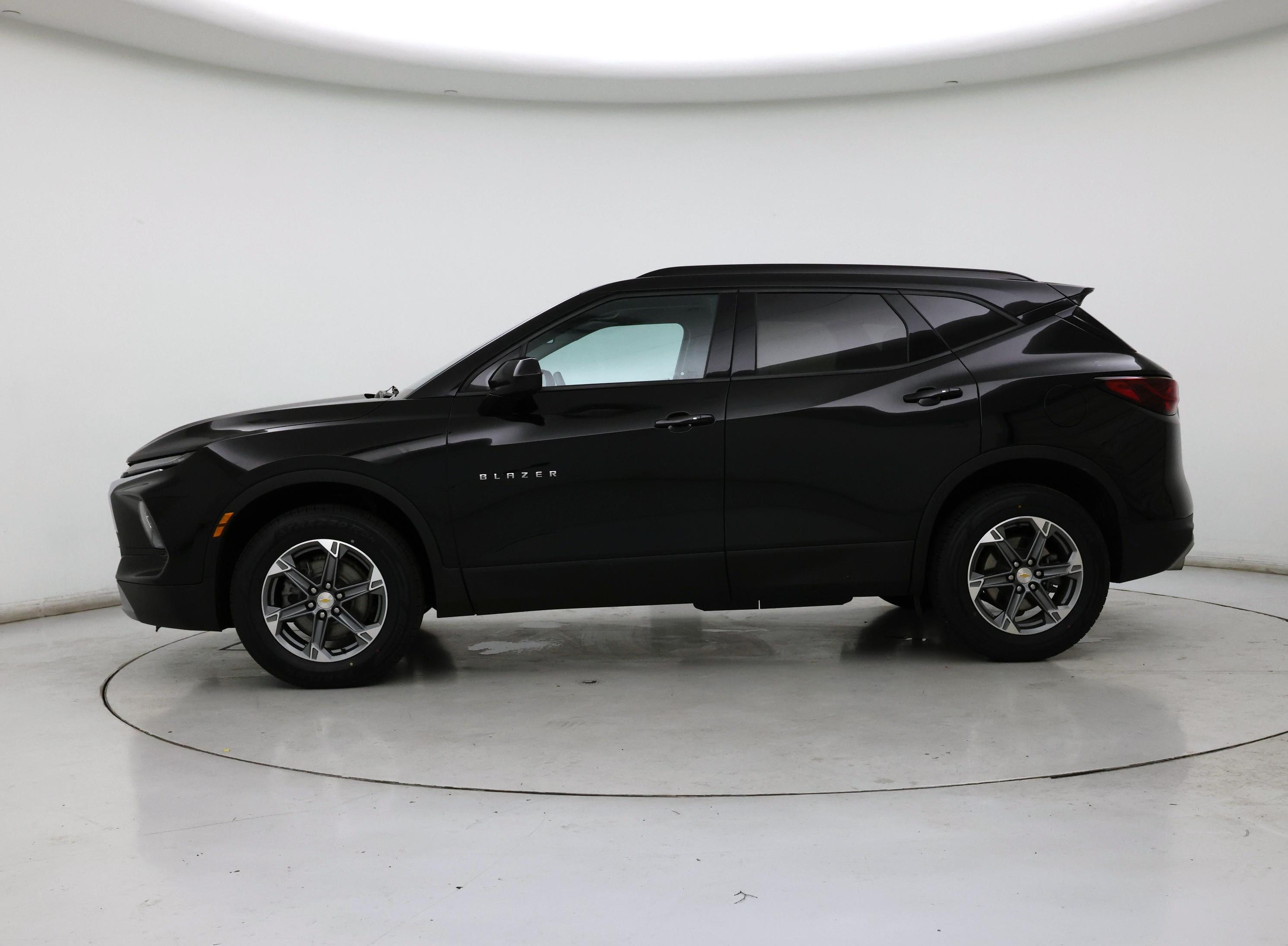 Thumbnail: 2023 Chevrolet Blazer - 3