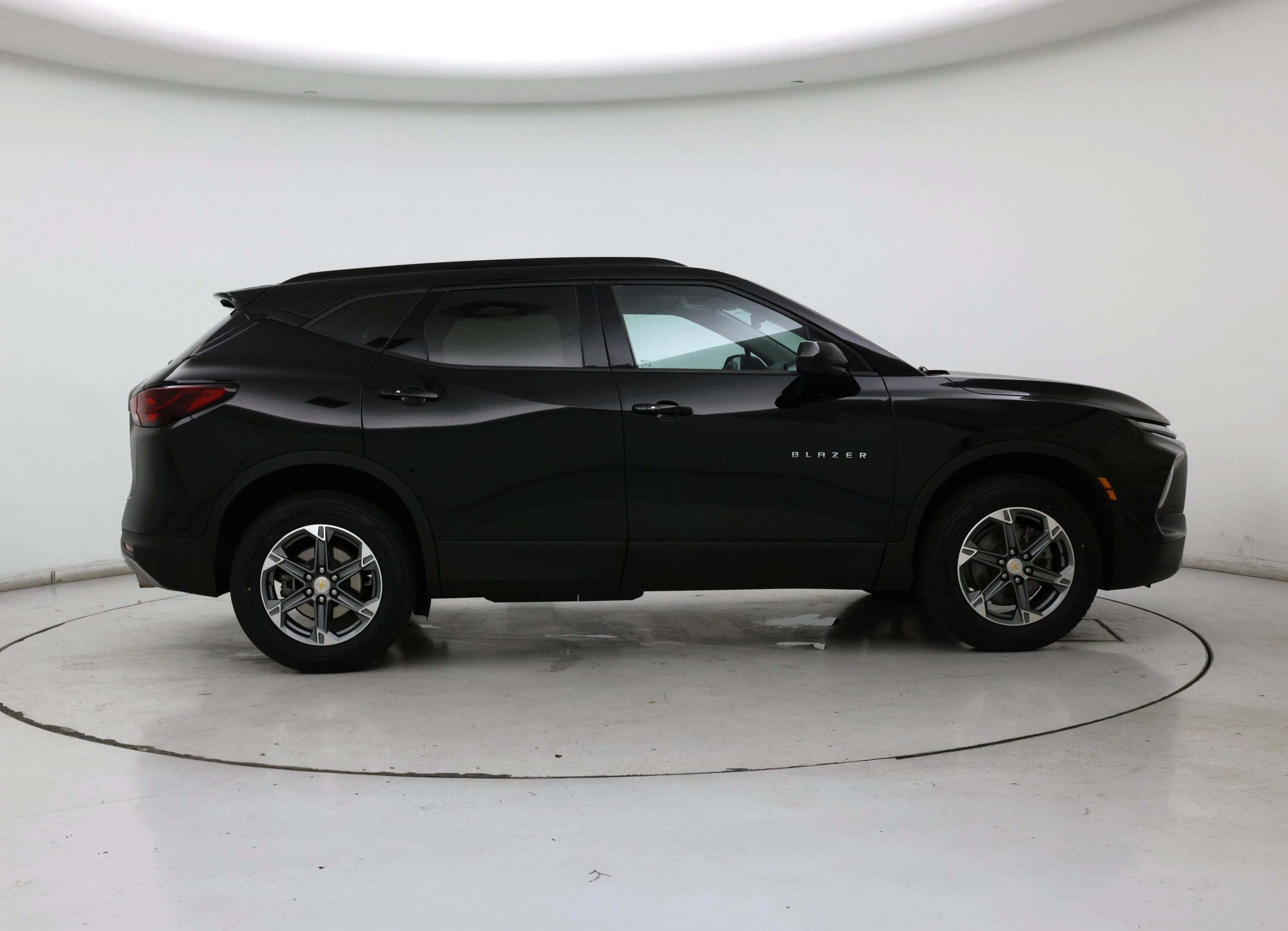 Thumbnail: 2023 Chevrolet Blazer - 7