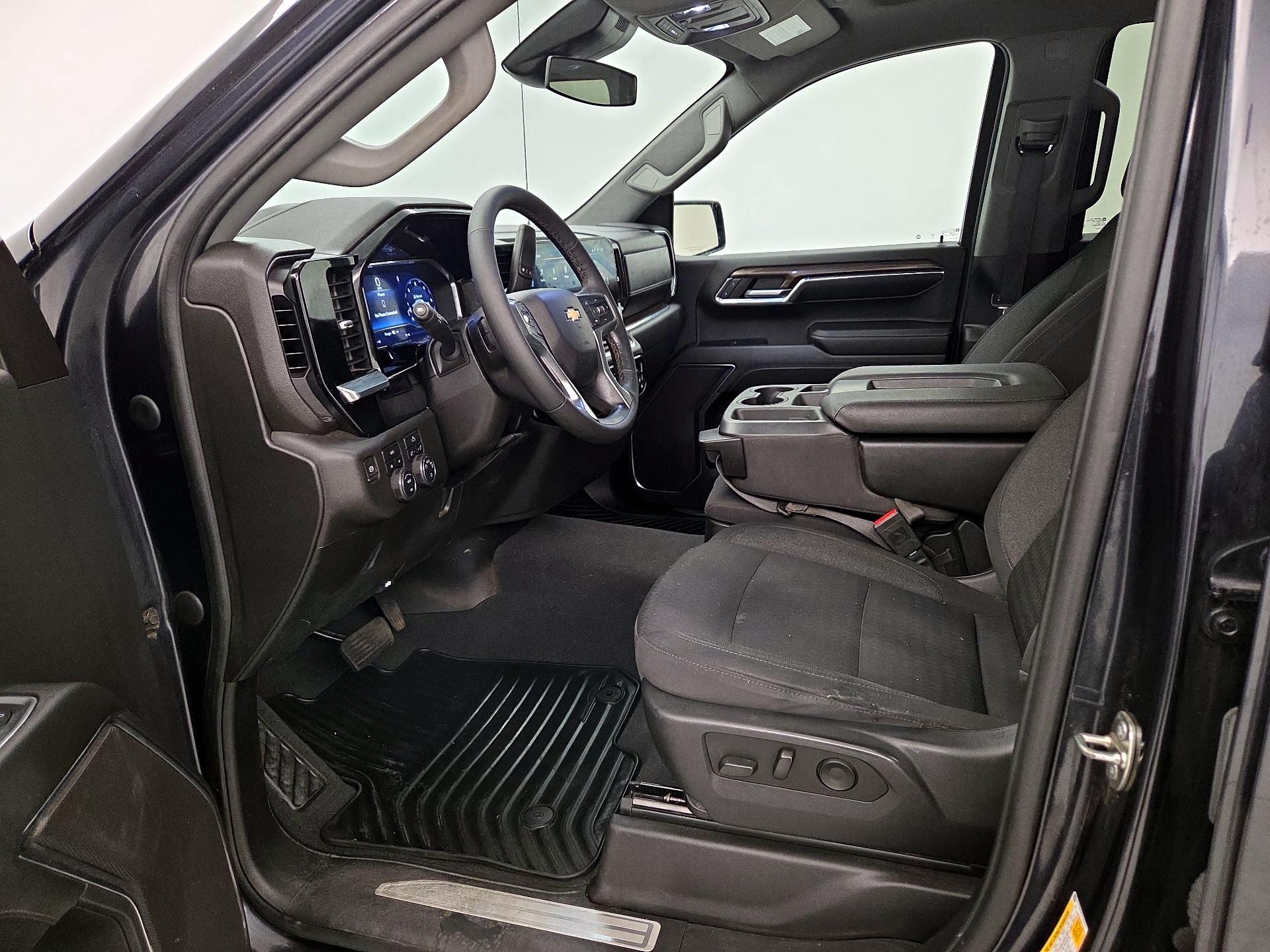 Thumbnail: 2023 Chevrolet Silverado 1500 - 11