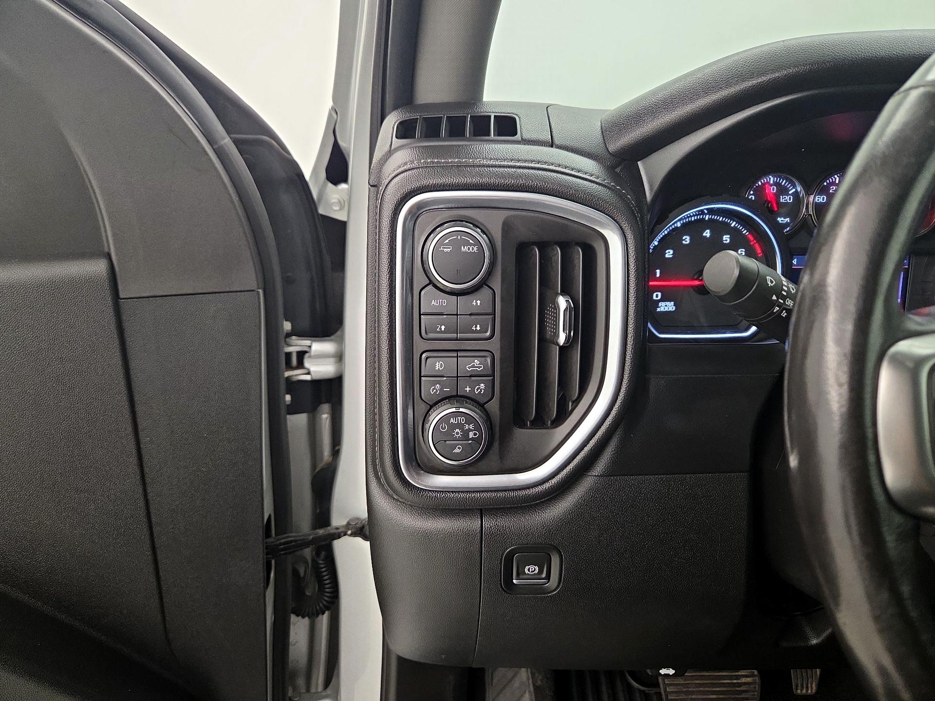 Thumbnail: 2020 Chevrolet Silverado 2500 - 13
