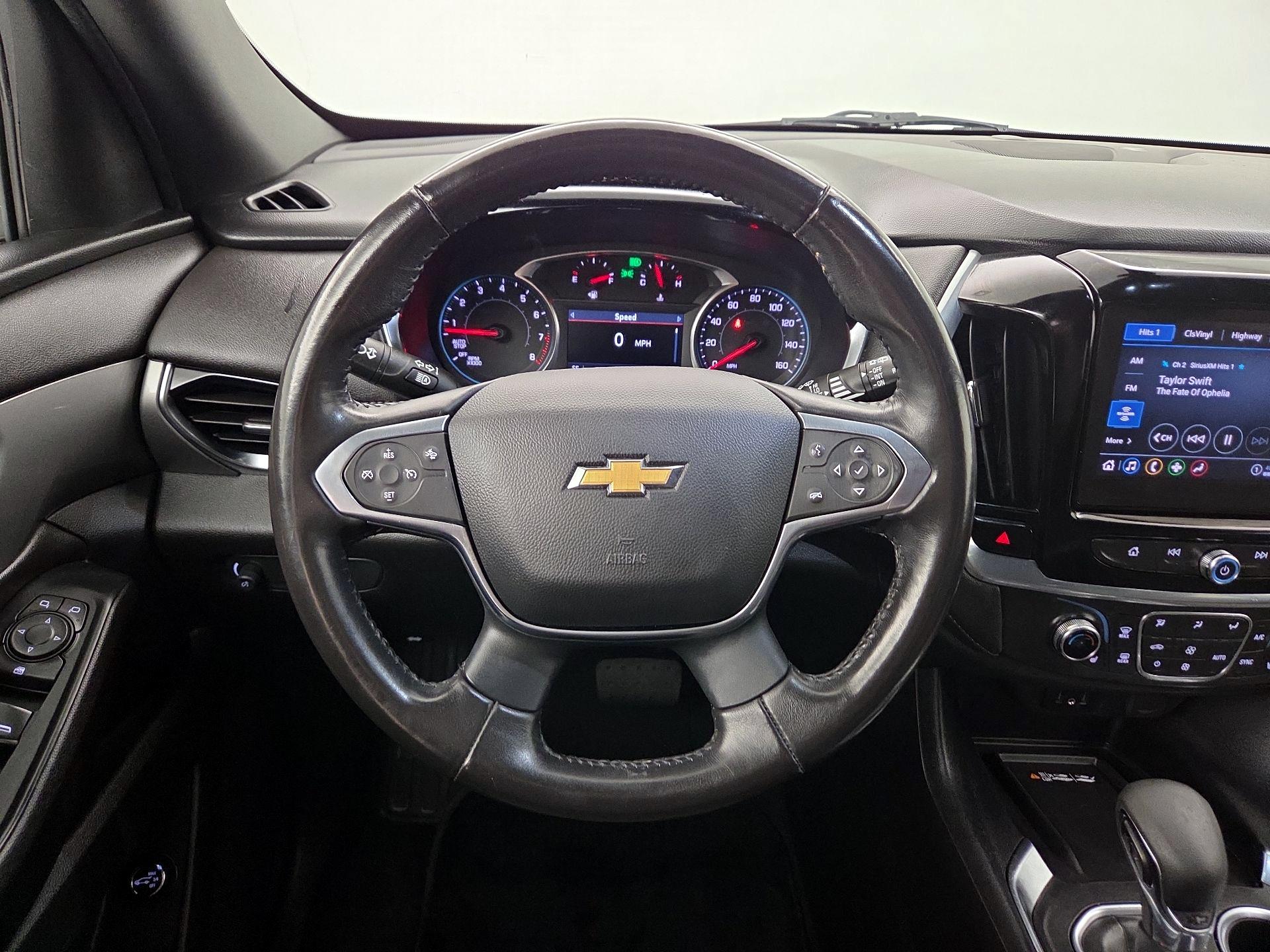 Thumbnail: 2022 Chevrolet Traverse - 10