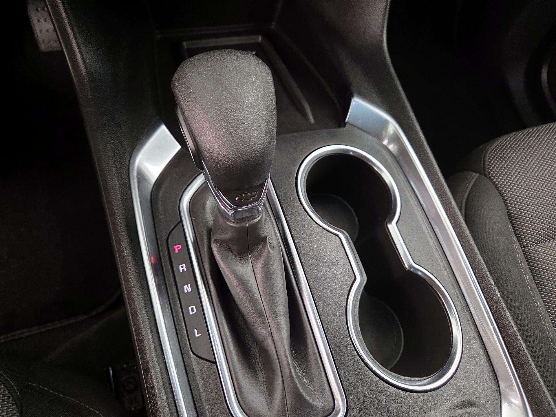 Thumbnail: 2022 Chevrolet Traverse - 17