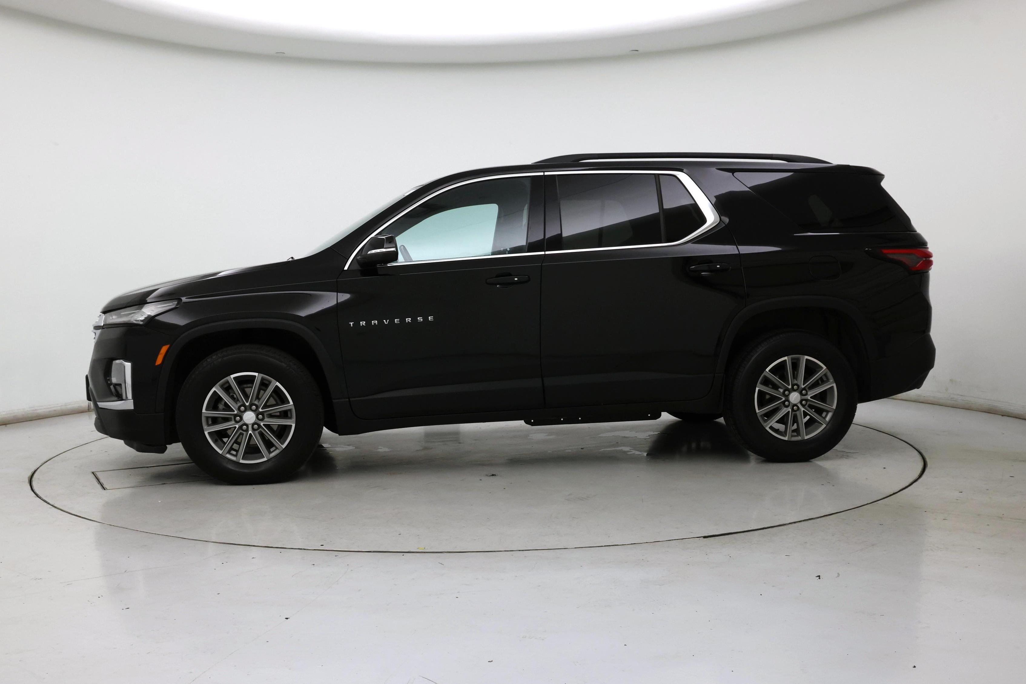 Thumbnail: 2022 Chevrolet Traverse - 3
