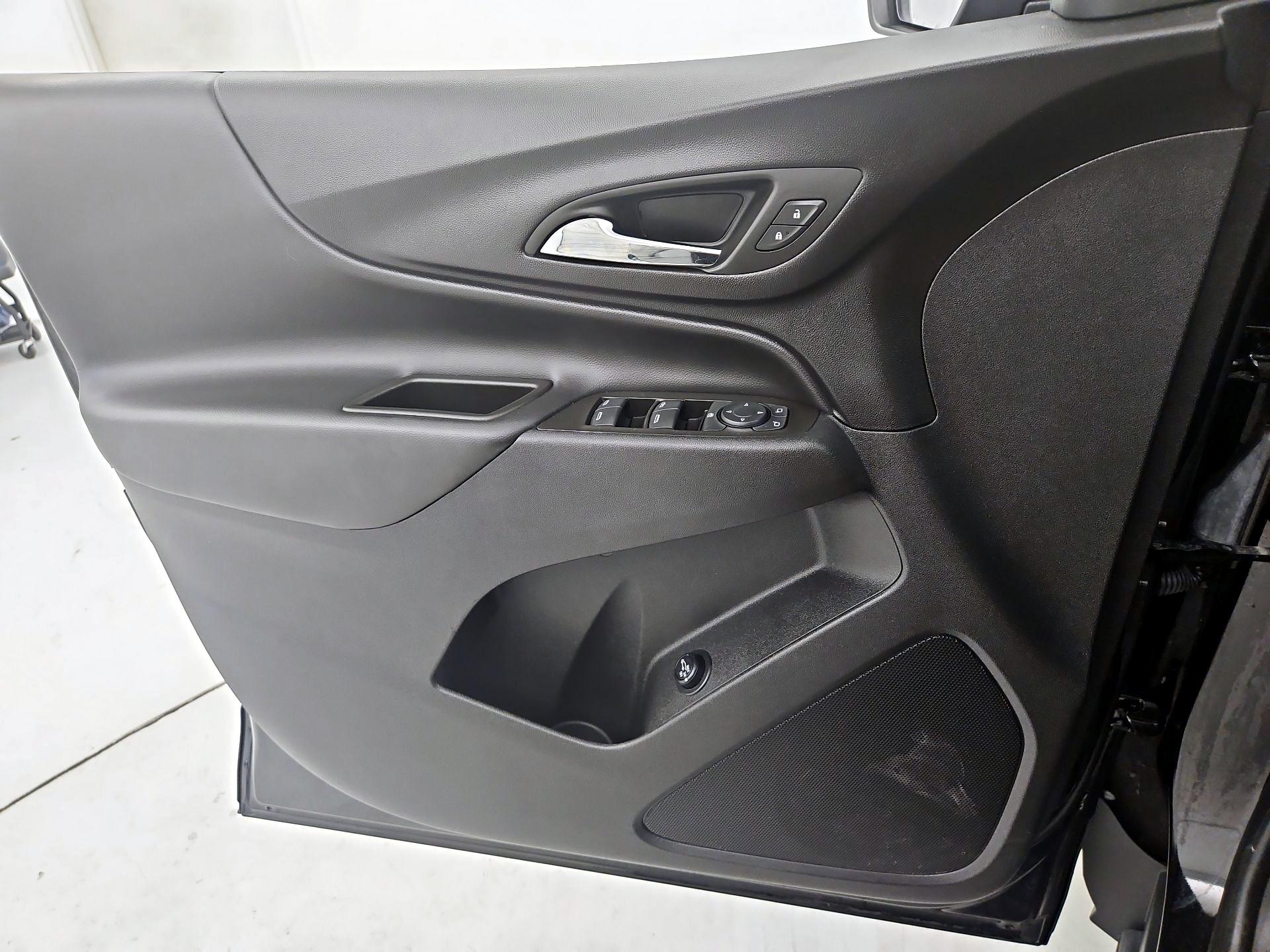 Thumbnail: 2023 Chevrolet Equinox - 12