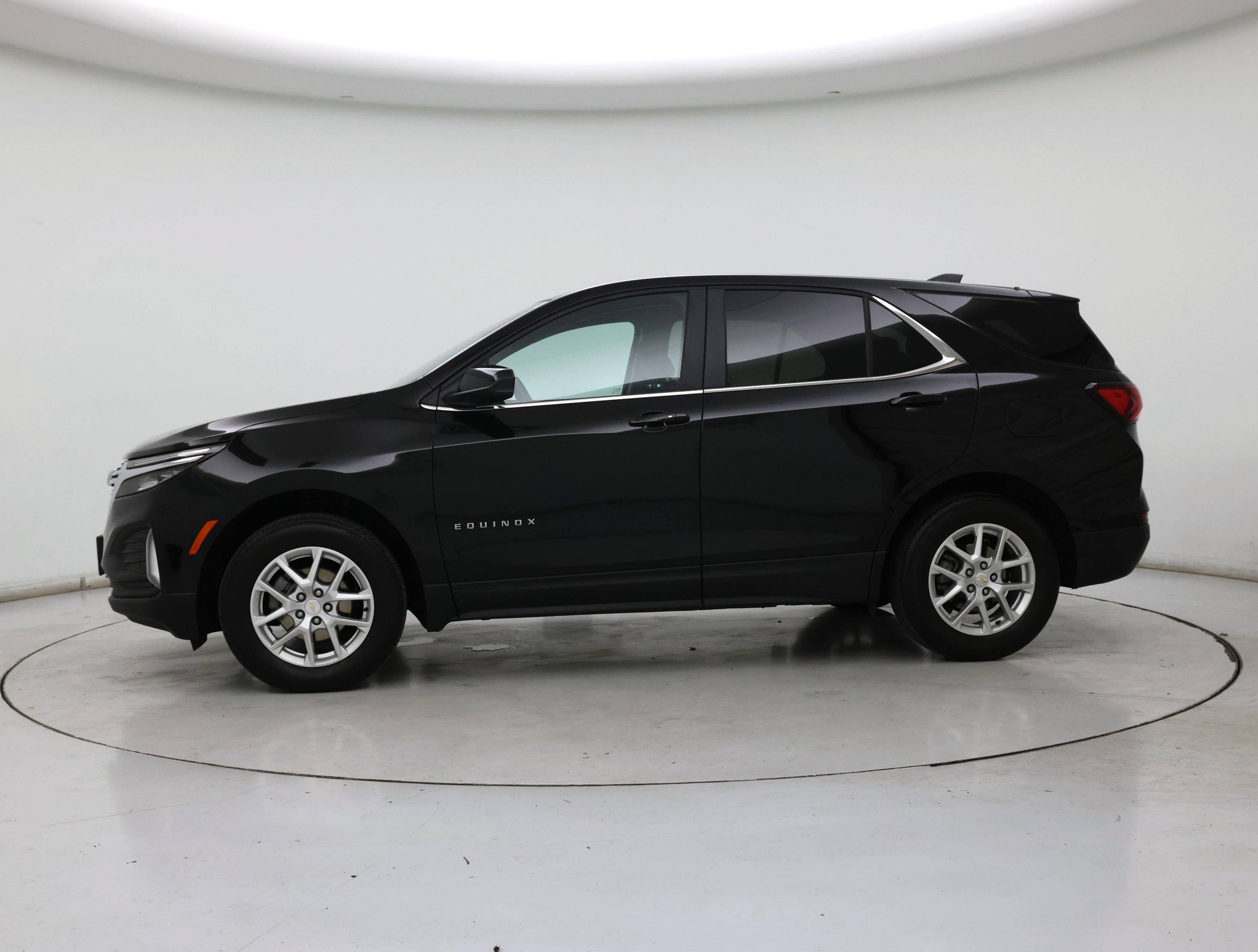 Thumbnail: 2023 Chevrolet Equinox - 3