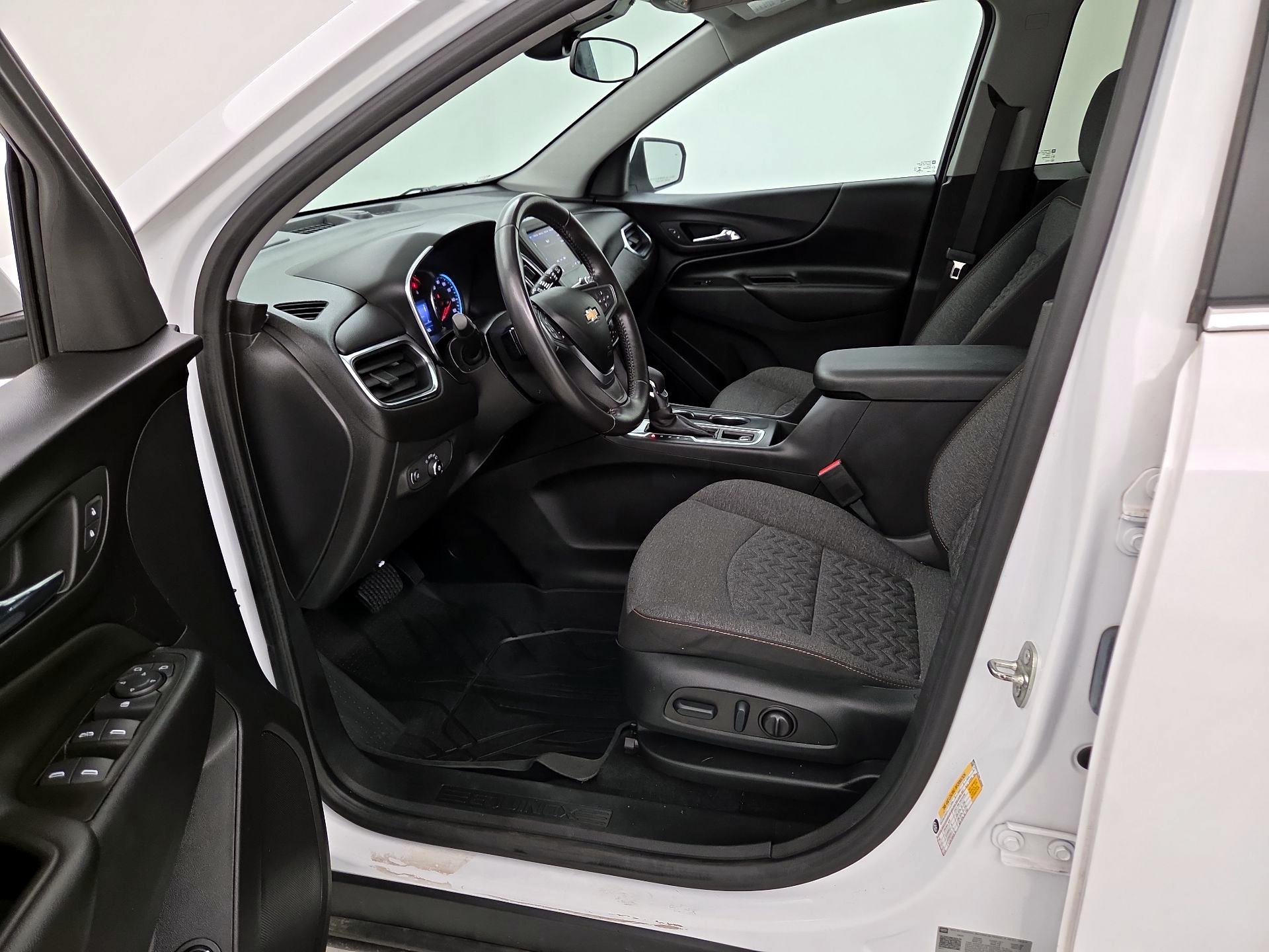 Thumbnail: 2022 Chevrolet Equinox - 11