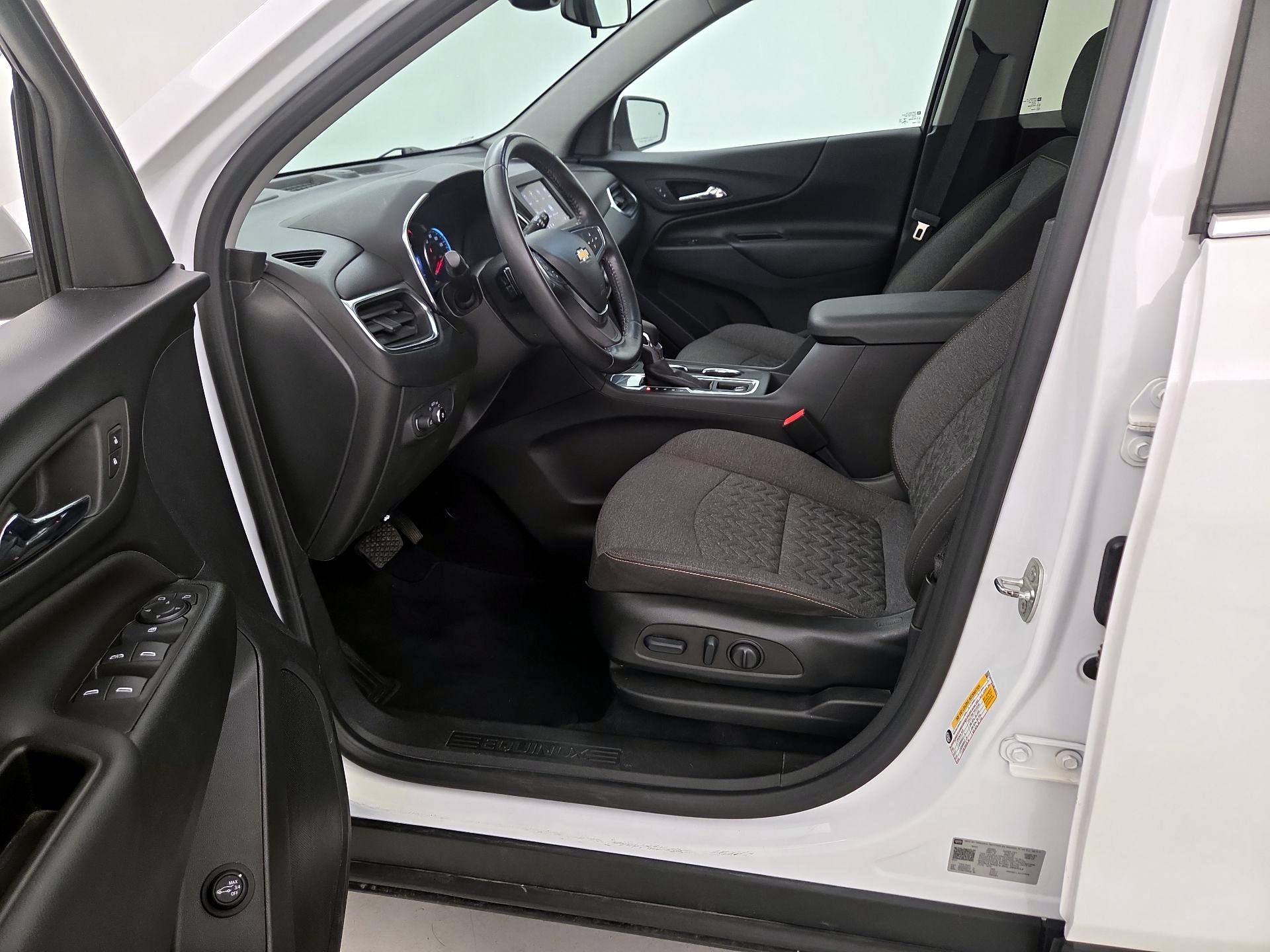 Thumbnail: 2022 Chevrolet Equinox - 11