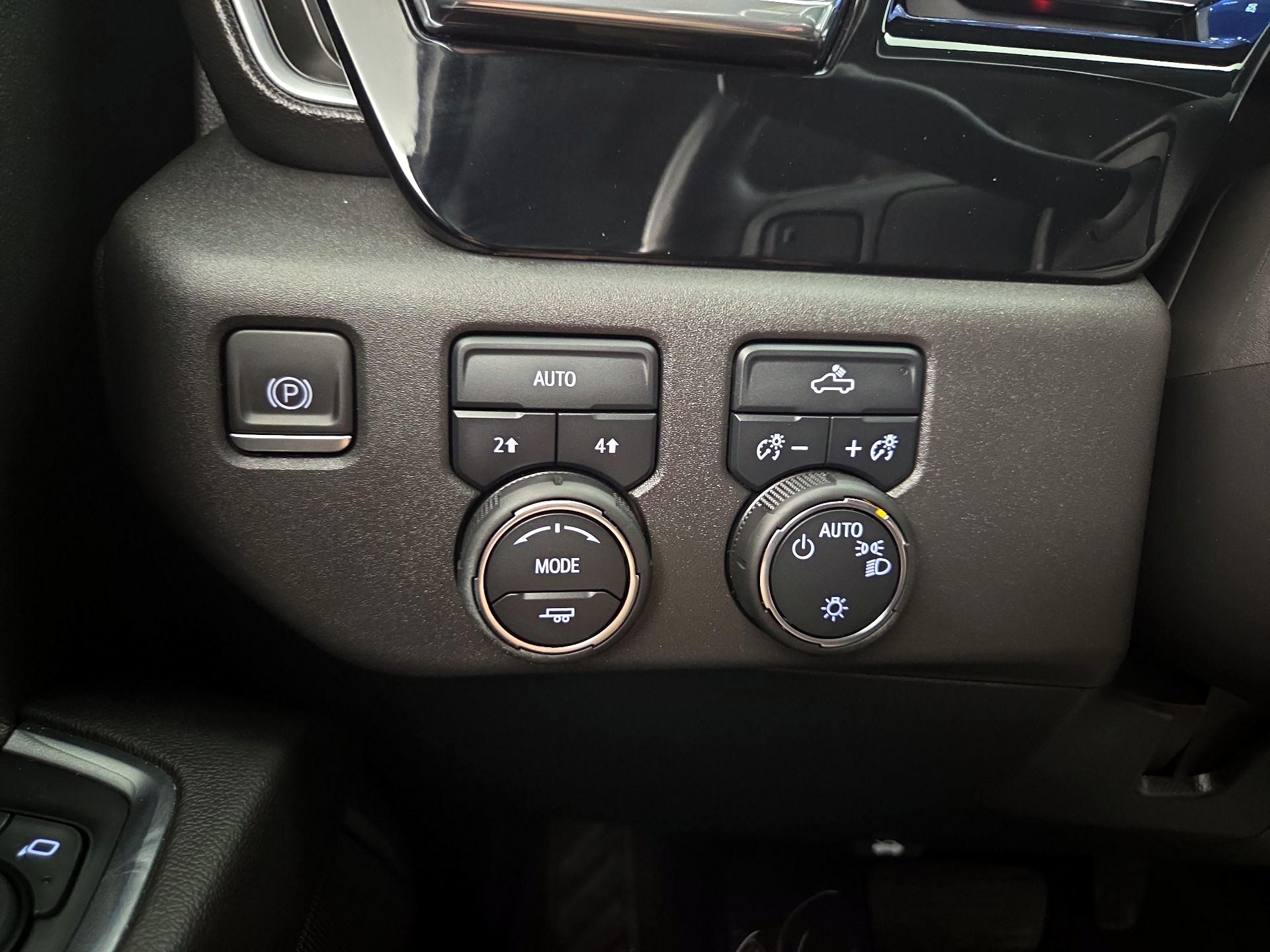 Thumbnail: 2022 Chevrolet Silverado 1500 - 13