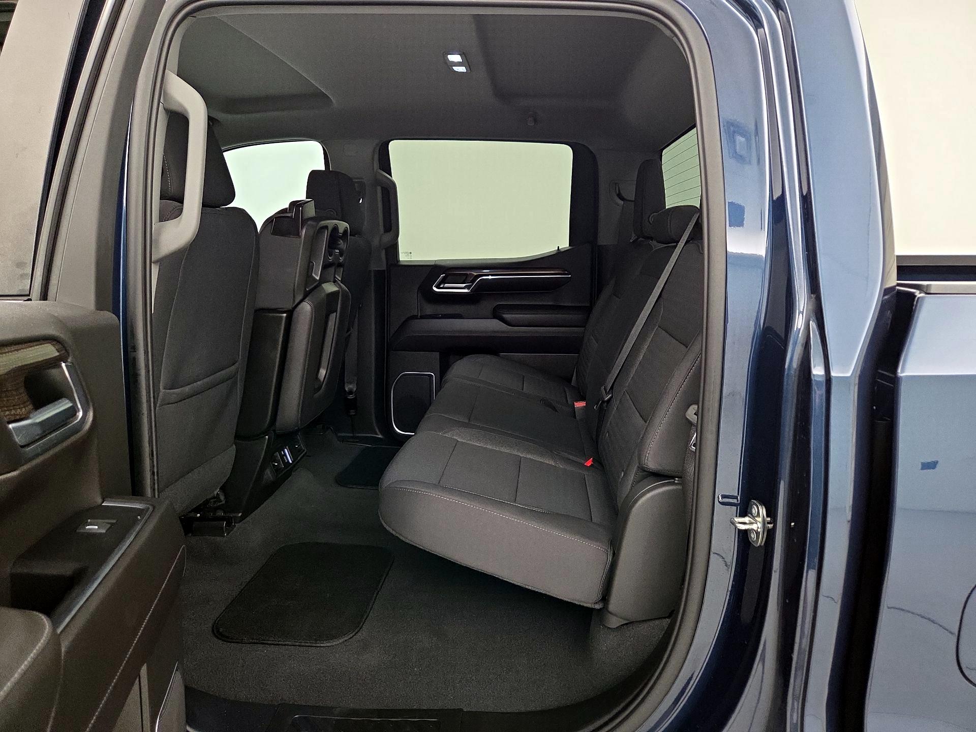 Thumbnail: 2022 Chevrolet Silverado 1500 - 19