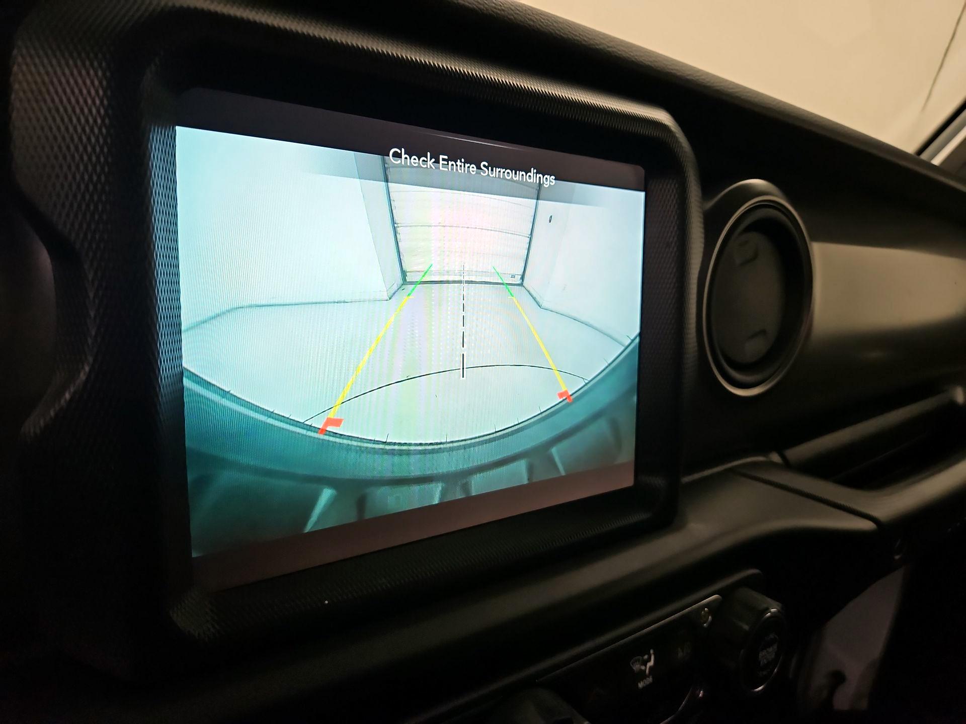 Thumbnail: 2022 Jeep Wrangler - 15