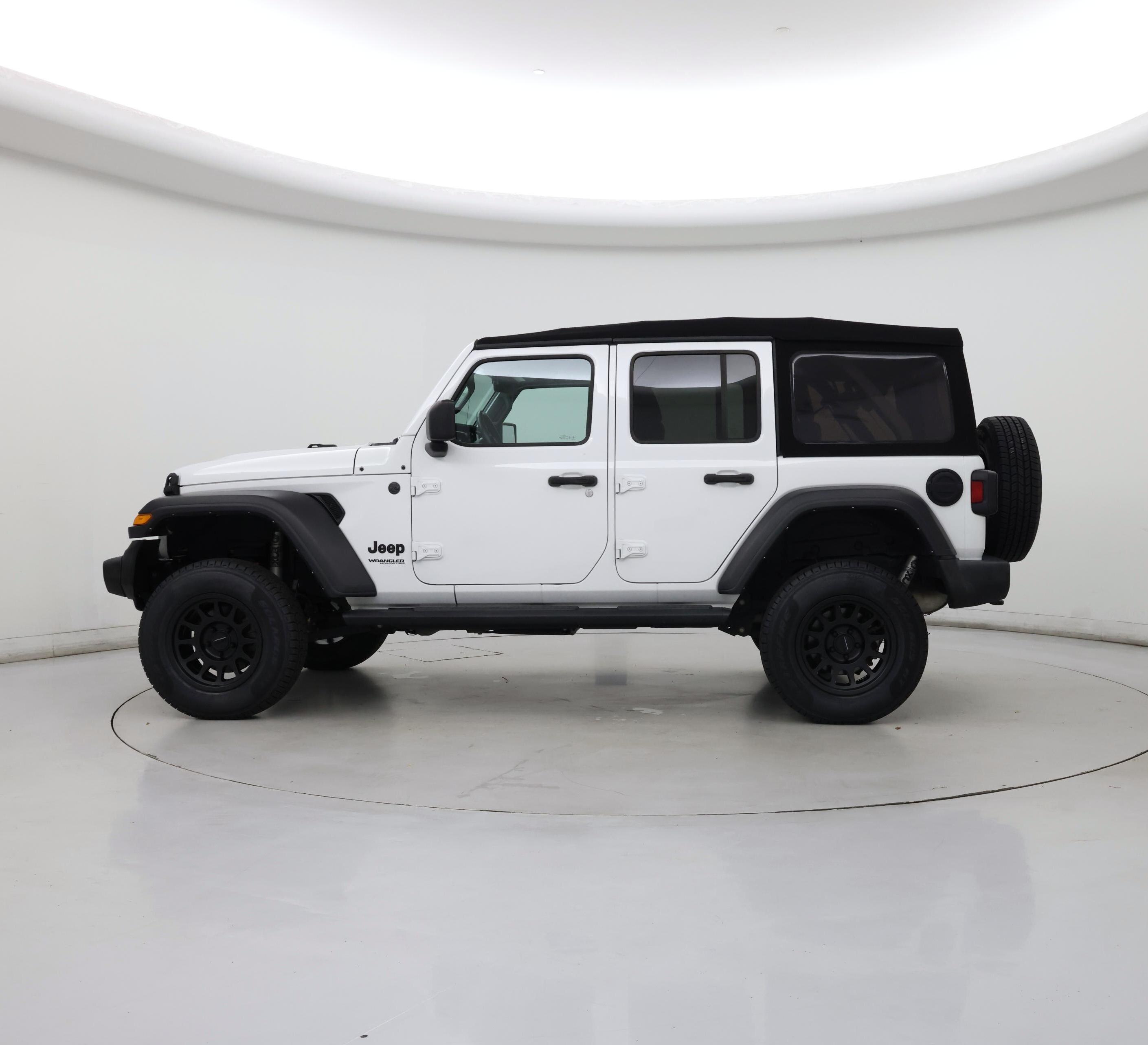 Thumbnail: 2022 Jeep Wrangler - 3