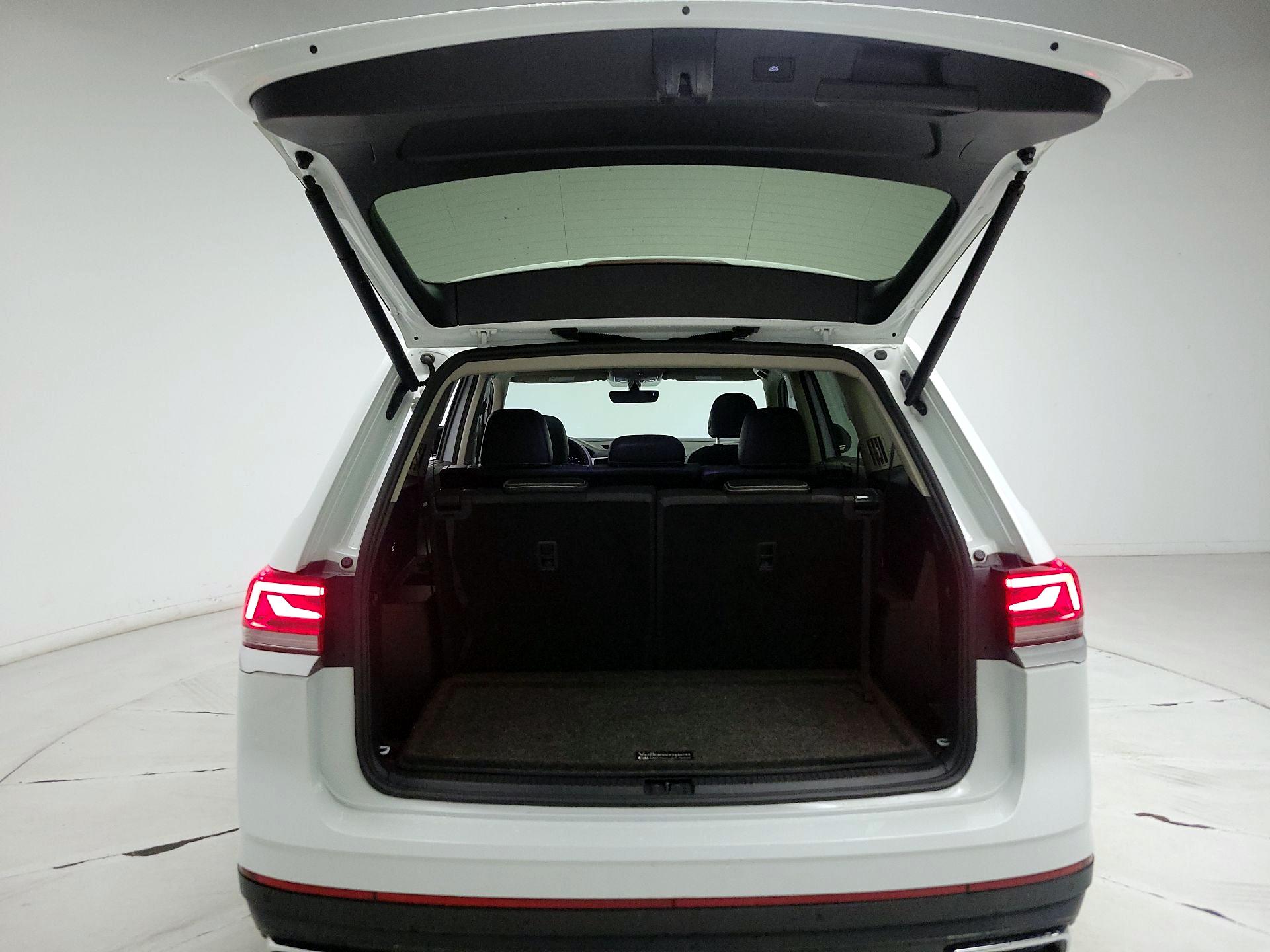 Thumbnail: 2023 Volkswagen Atlas - 20
