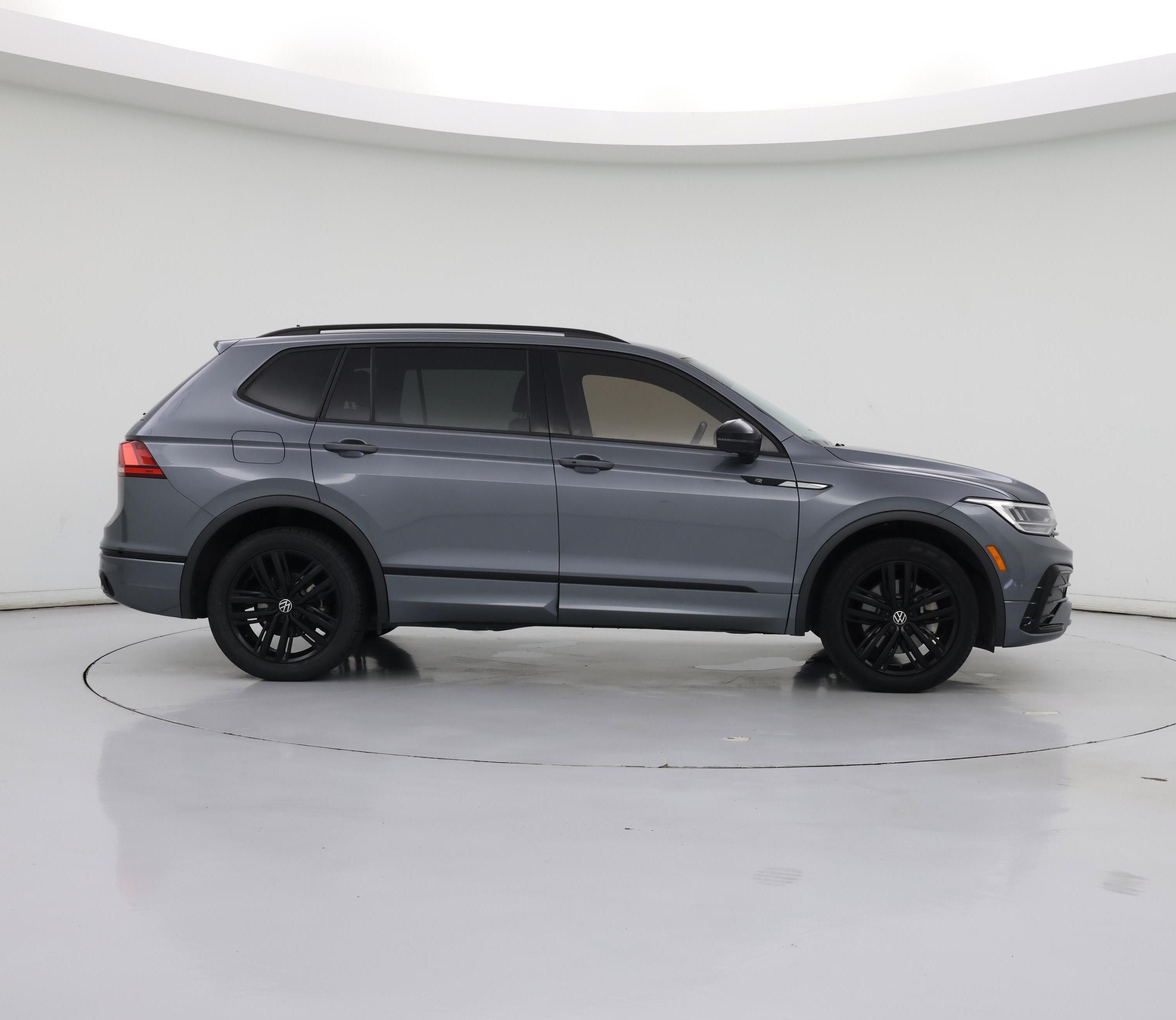 Thumbnail: 2022 Volkswagen Tiguan - 7