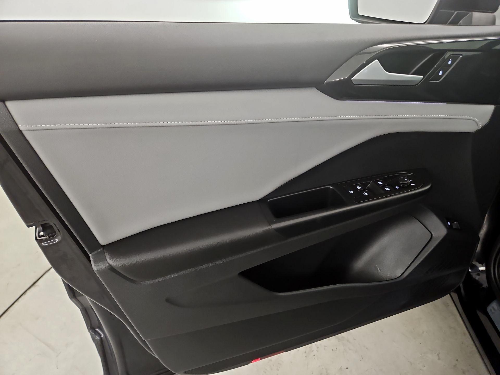 Thumbnail: 2022 Volkswagen Taos - 12