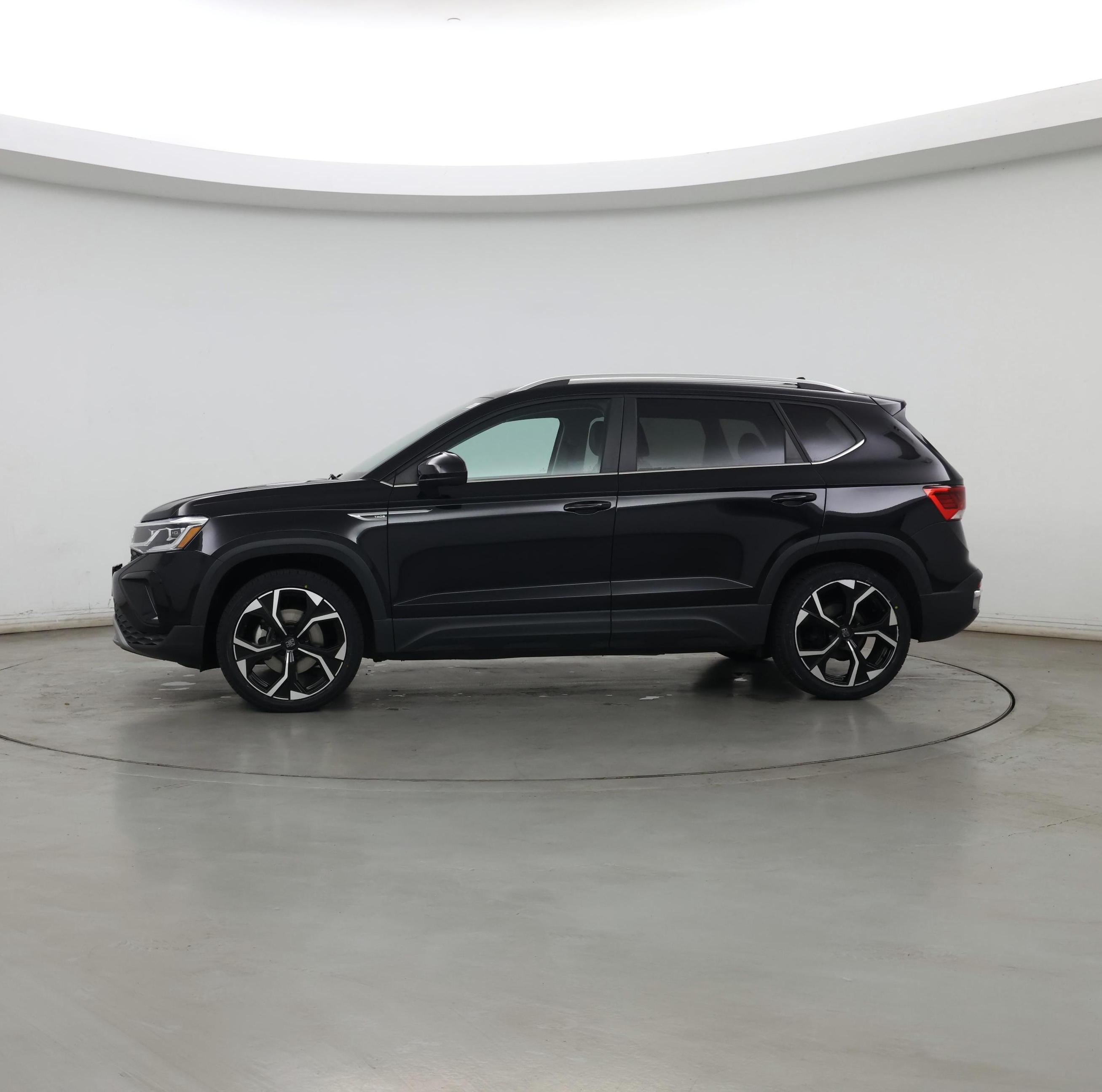 Thumbnail: 2022 Volkswagen Taos - 3