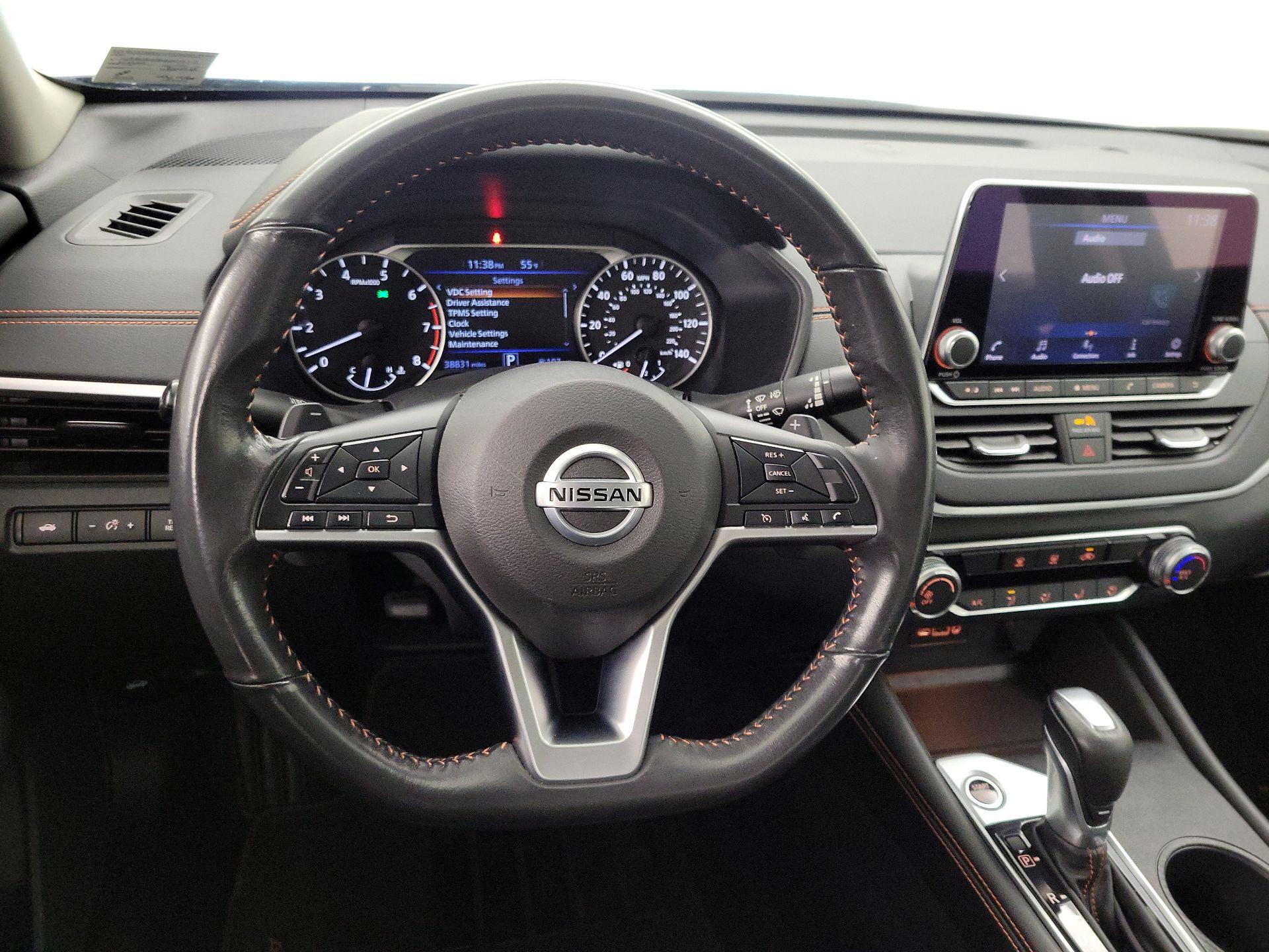 Thumbnail: 2022 Nissan Altima - 10