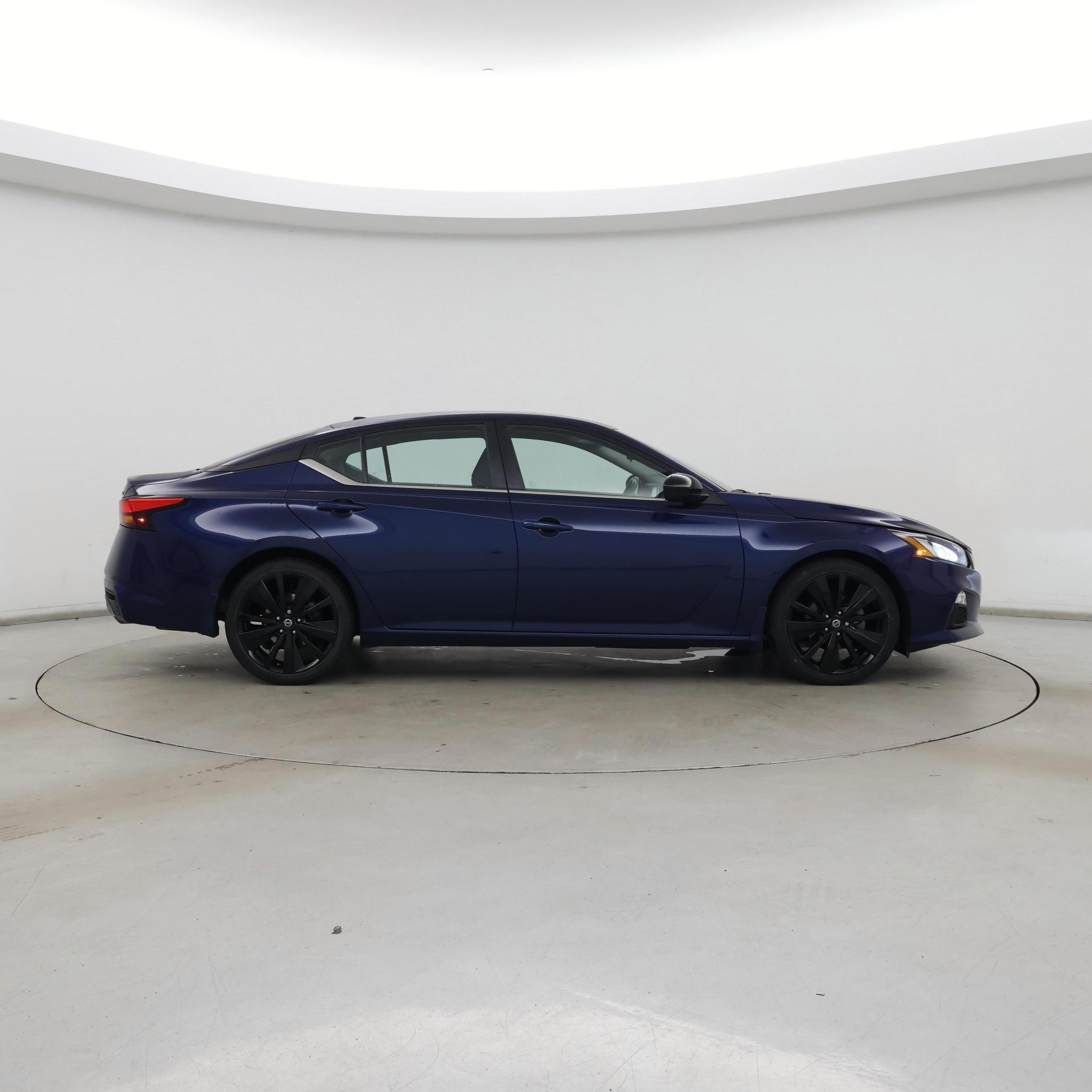 Thumbnail: 2022 Nissan Altima - 7