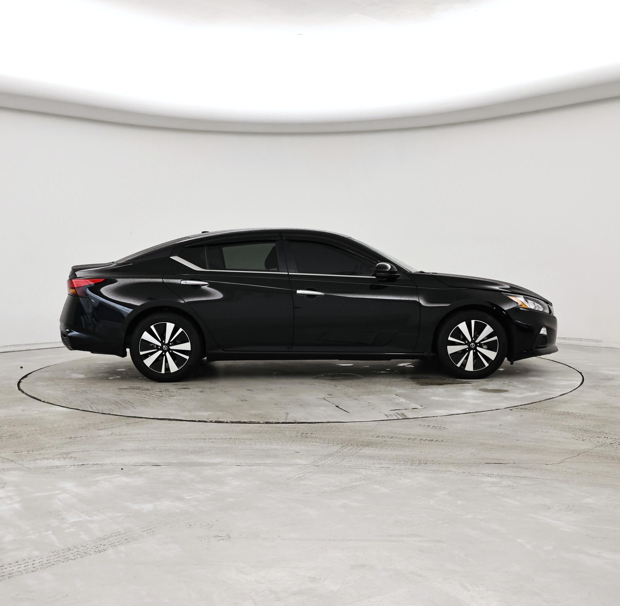 Thumbnail: 2022 Nissan Altima - 7