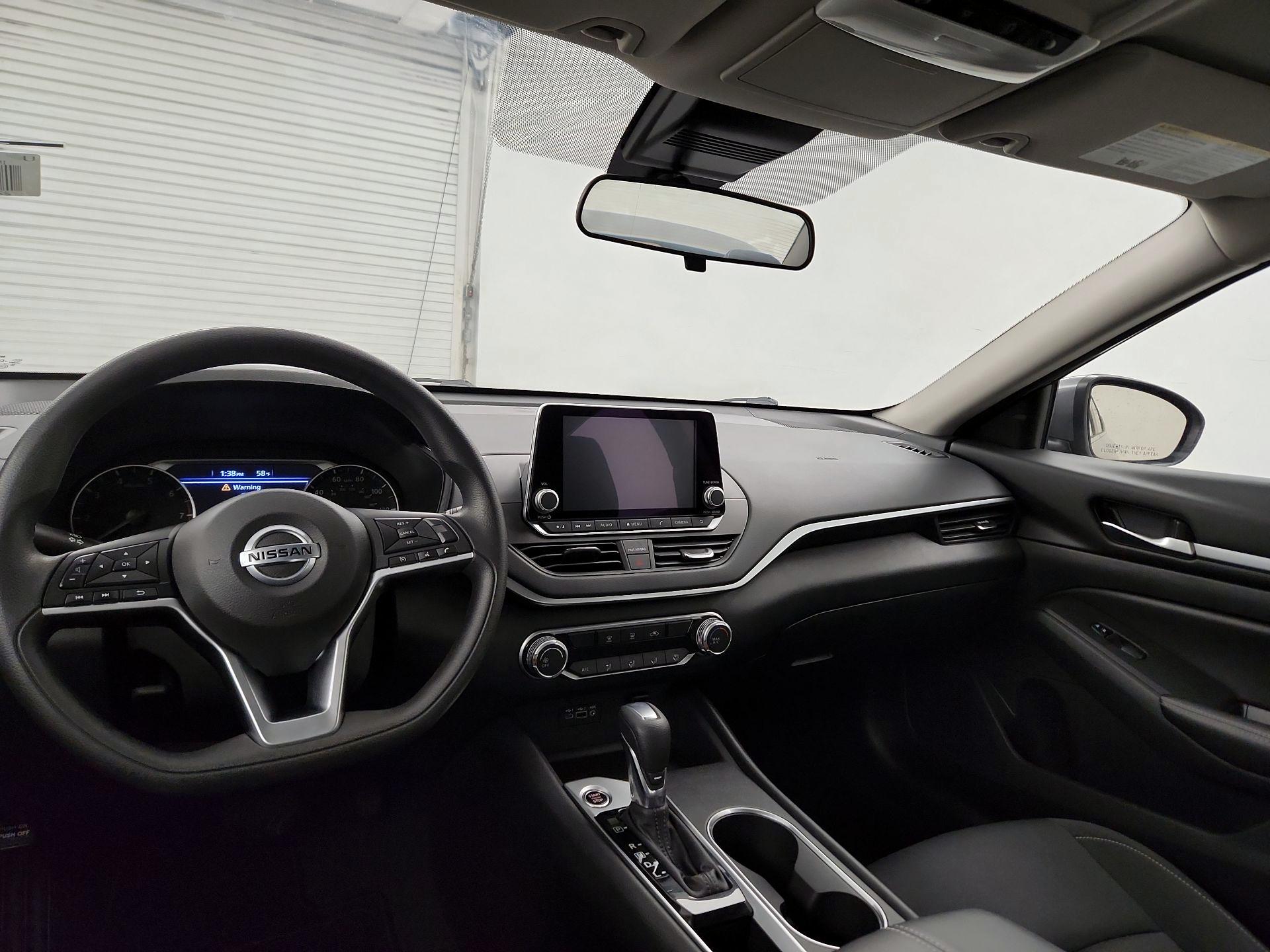 Thumbnail: 2022 Nissan Altima - 9