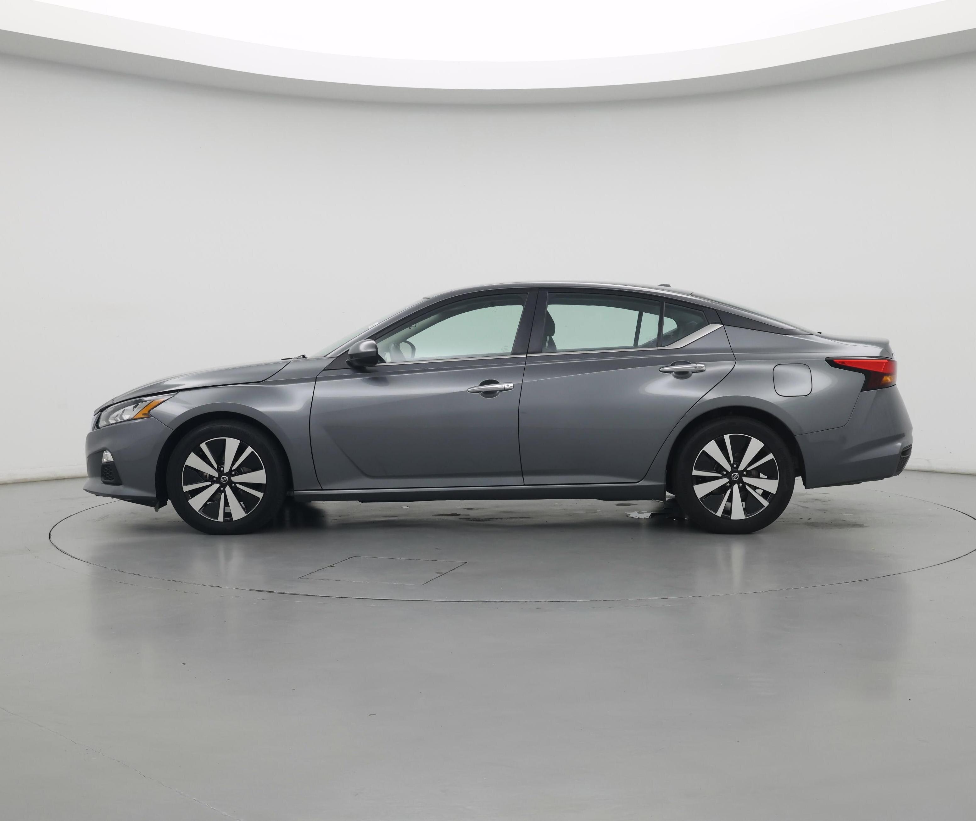 Thumbnail: 2022 Nissan Altima - 3