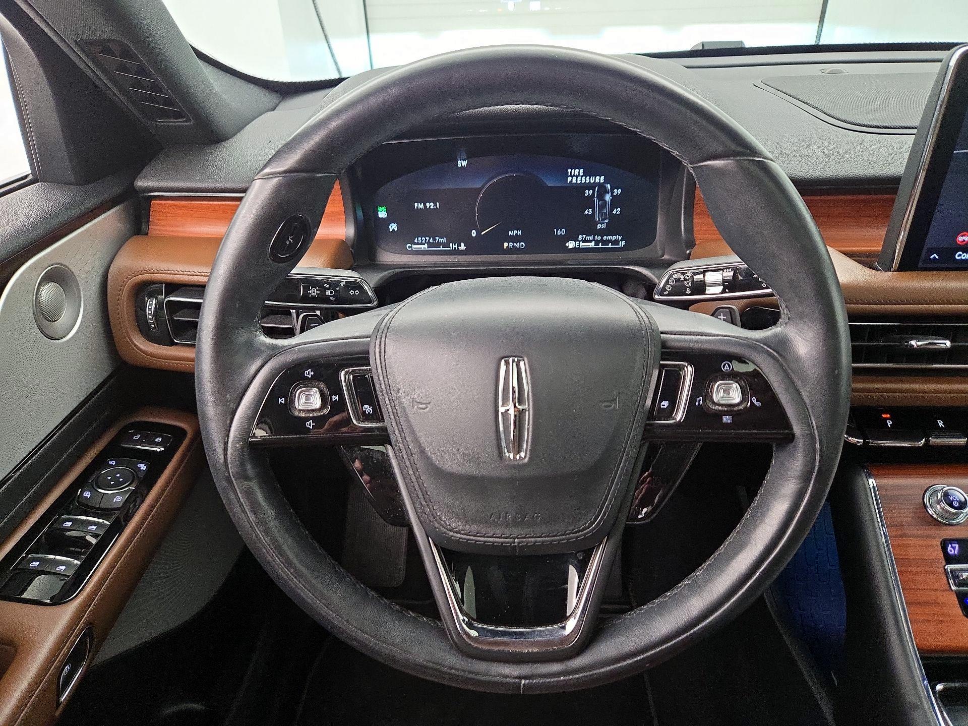 Thumbnail: 2020 Lincoln Aviator - 10