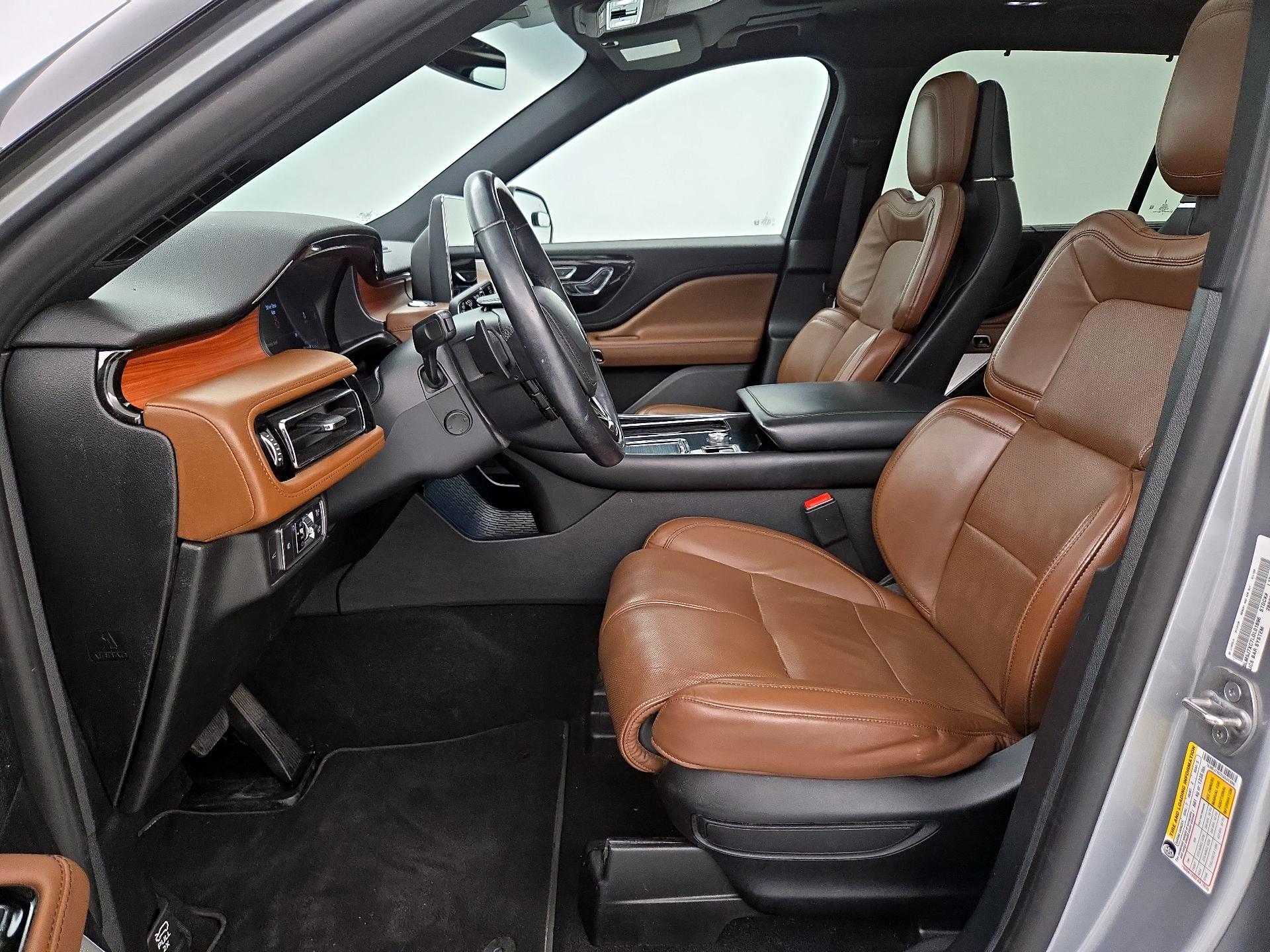 Thumbnail: 2020 Lincoln Aviator - 11