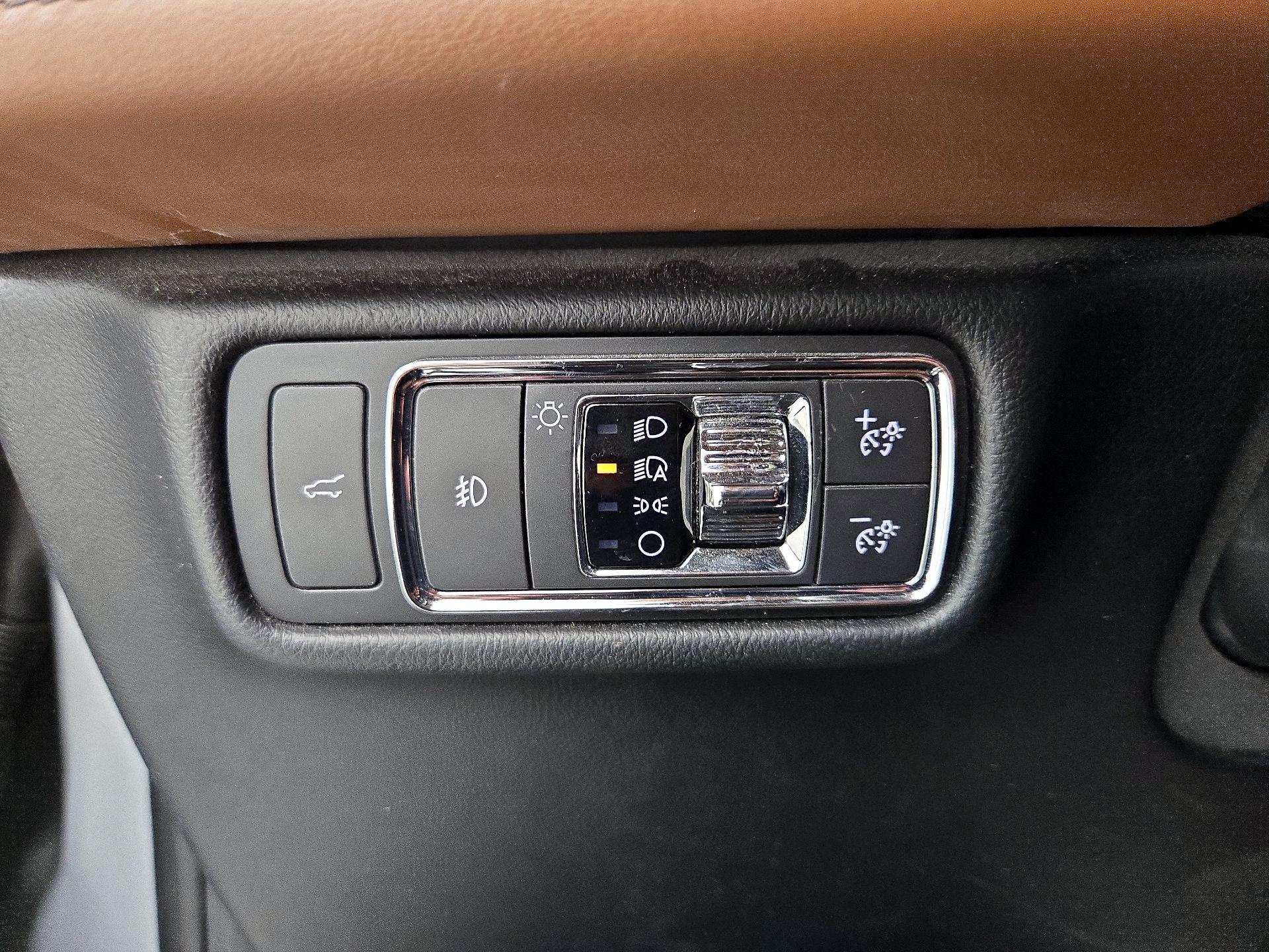 Thumbnail: 2020 Lincoln Aviator - 13