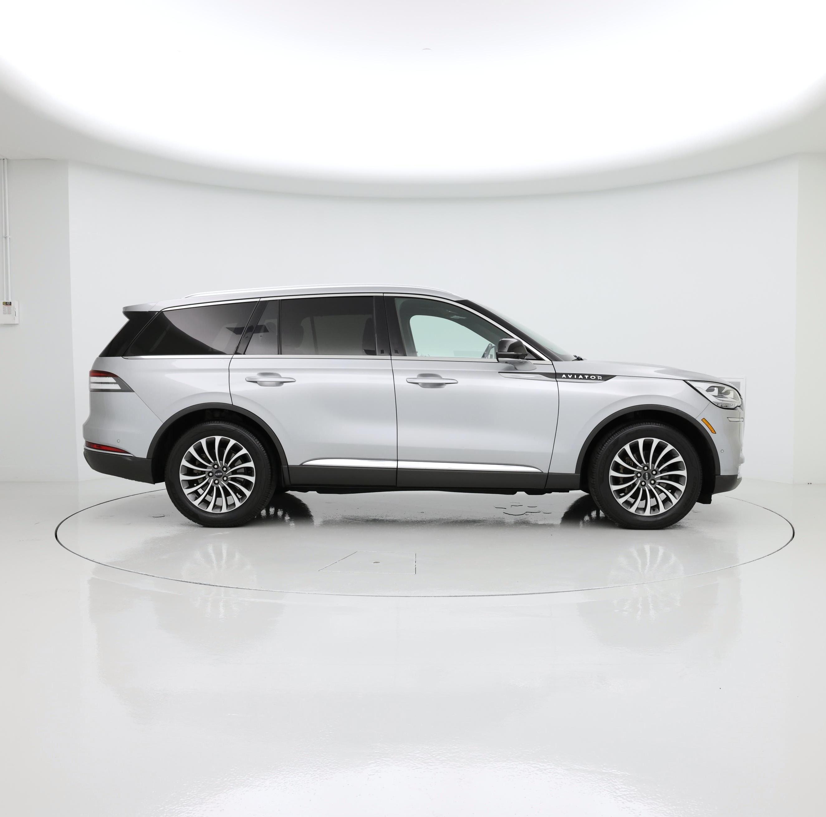 Thumbnail: 2020 Lincoln Aviator - 7