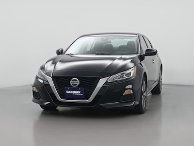 Black 2022 Nissan Altima SV