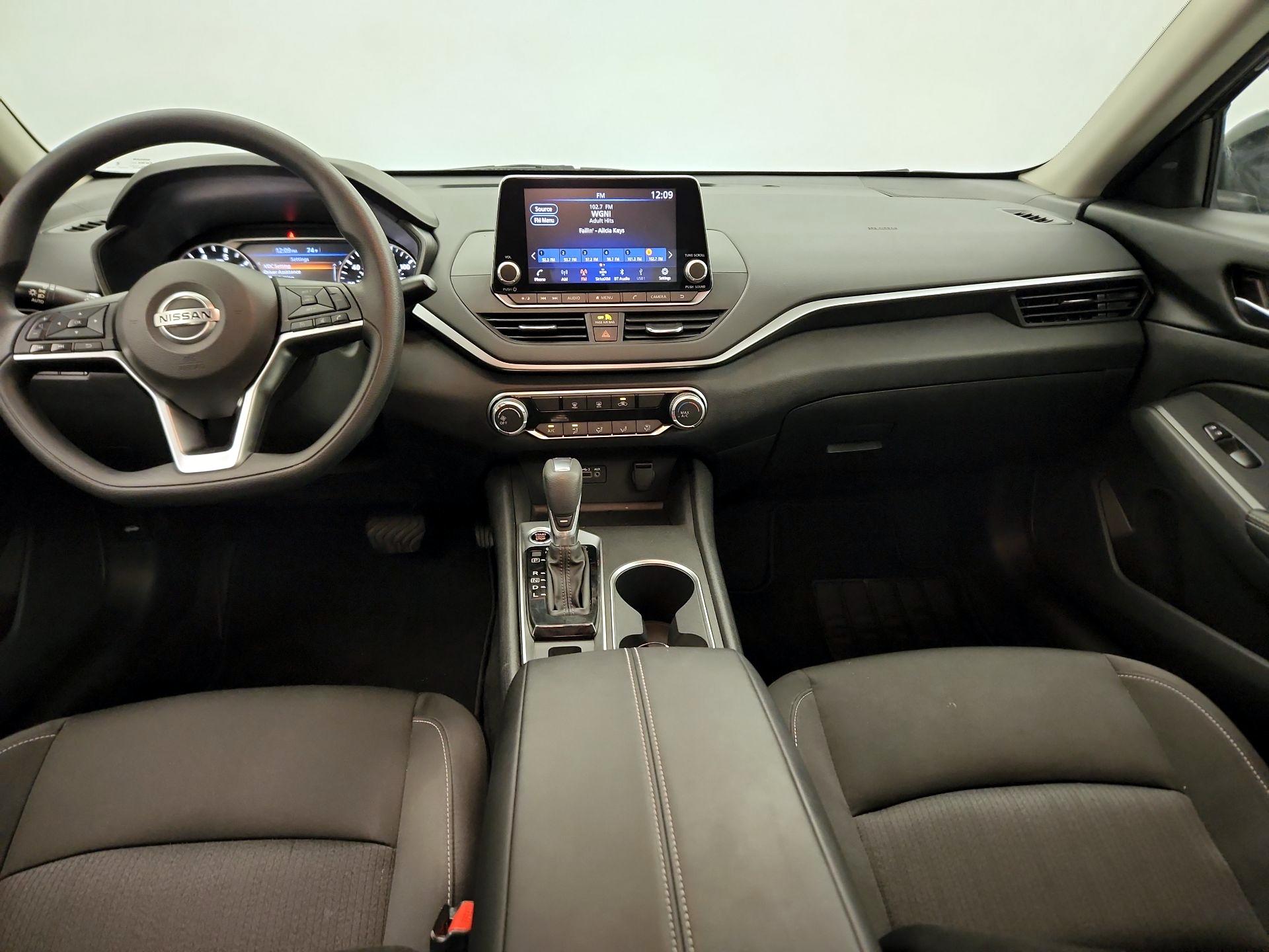 Thumbnail: 2022 Nissan Altima - 9