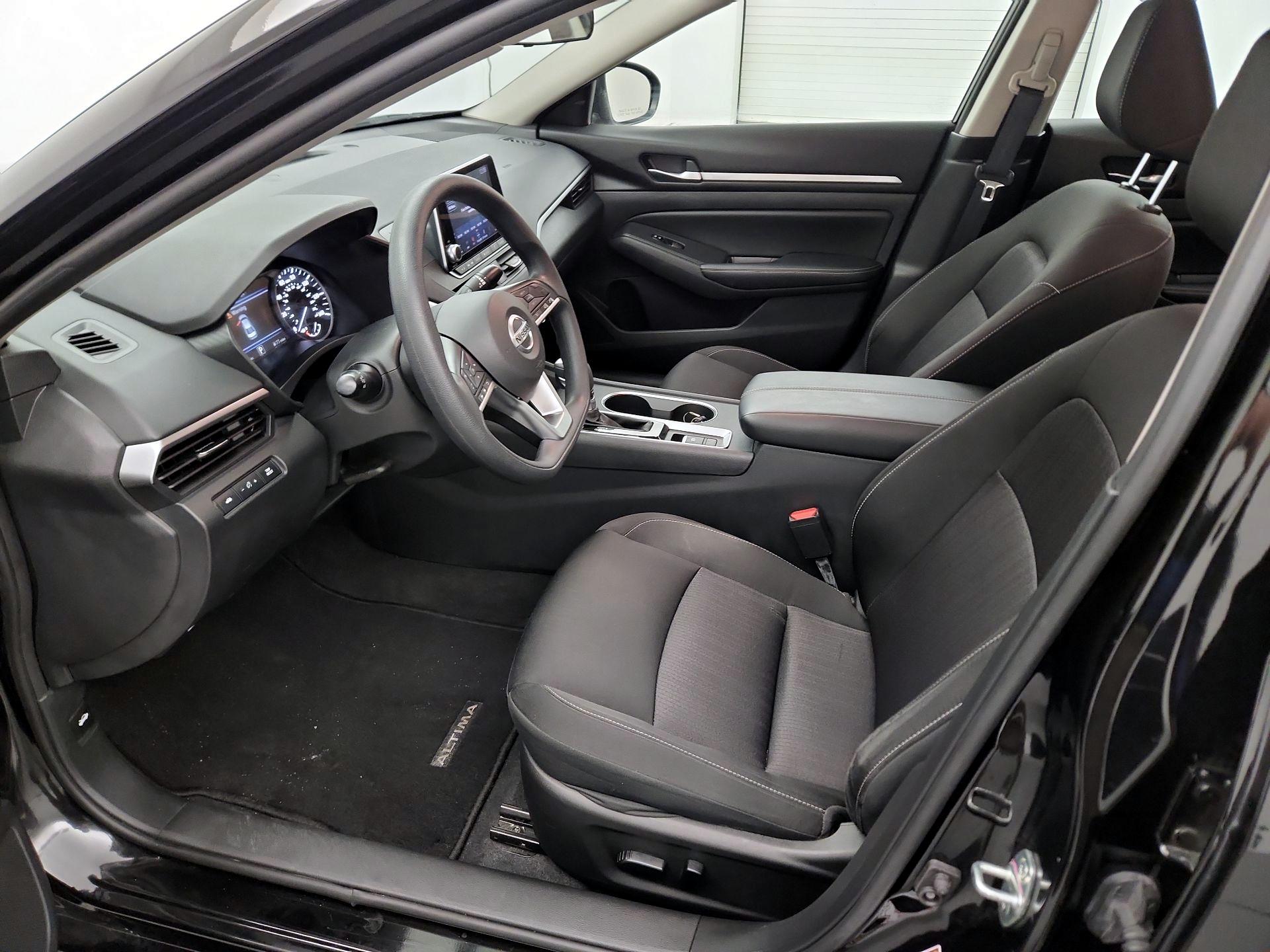 Thumbnail: 2022 Nissan Altima - 11