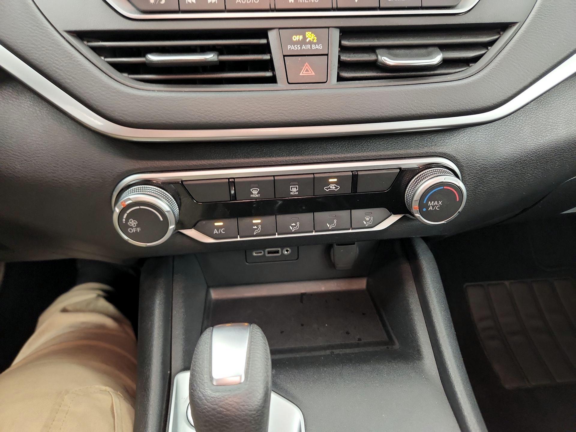 Thumbnail: 2022 Nissan Altima - 16