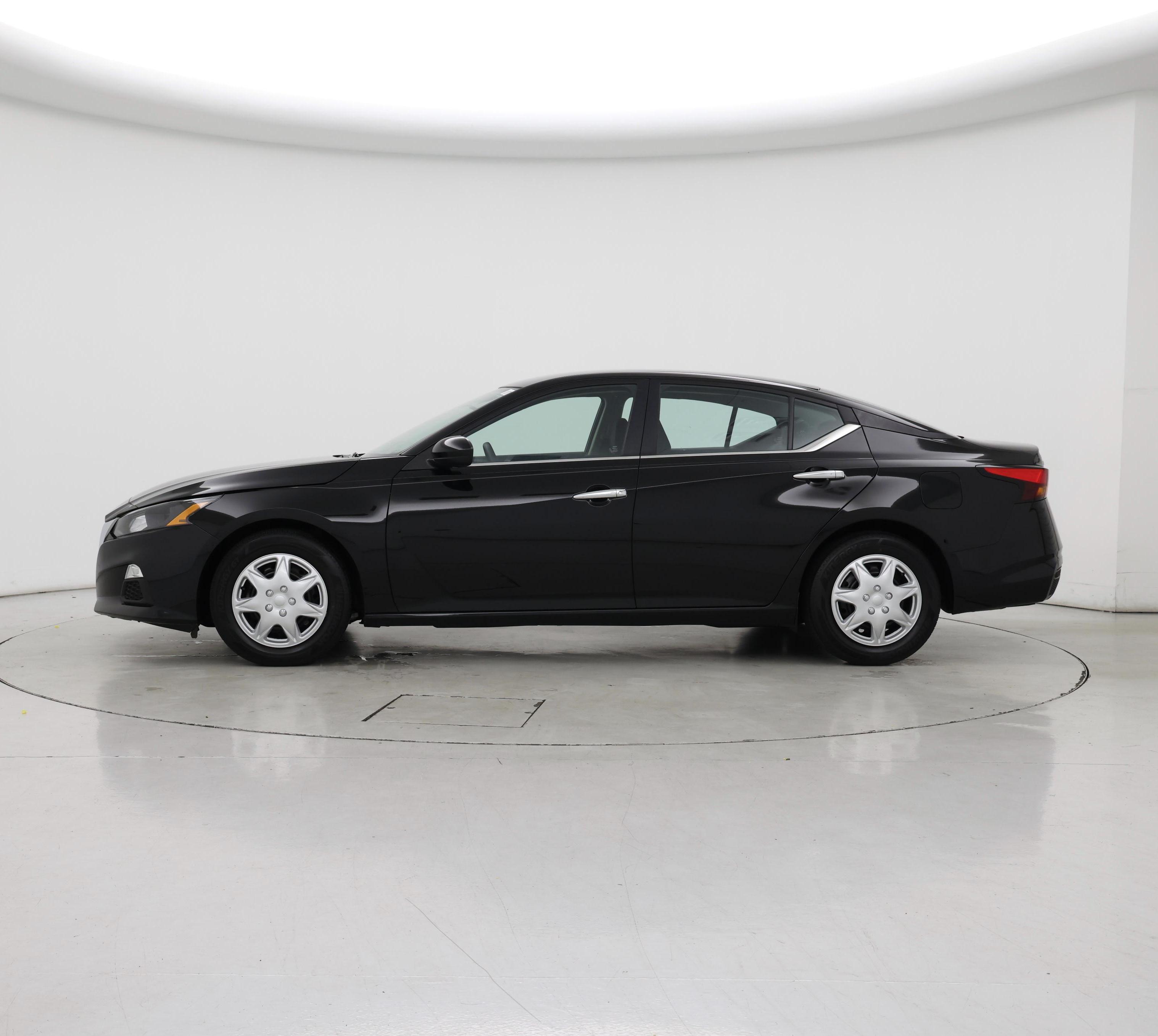 Thumbnail: 2022 Nissan Altima - 3