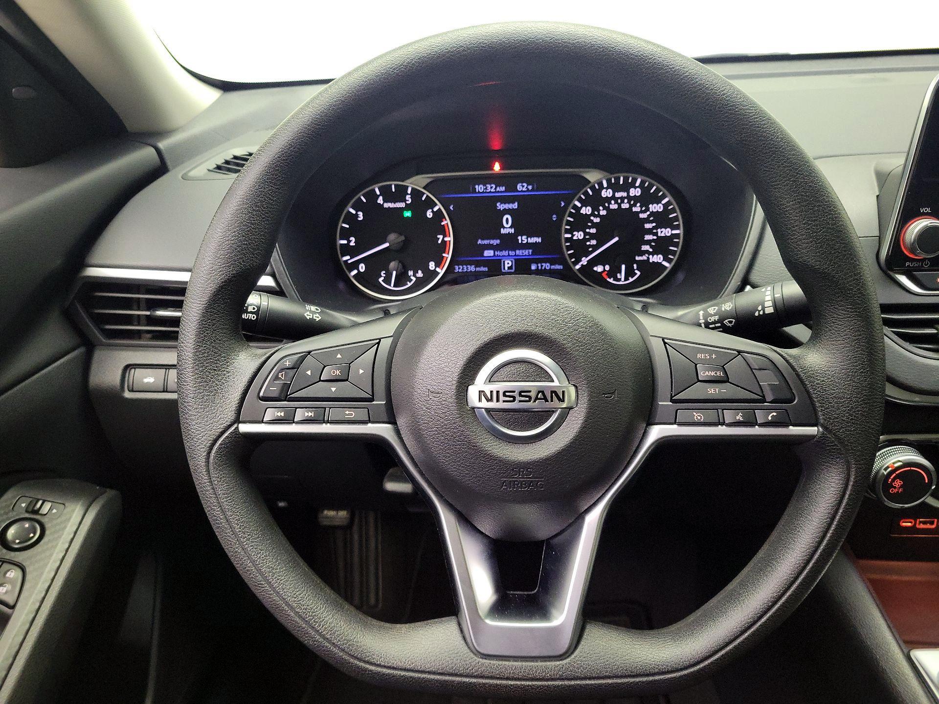 Thumbnail: 2022 Nissan Altima - 10