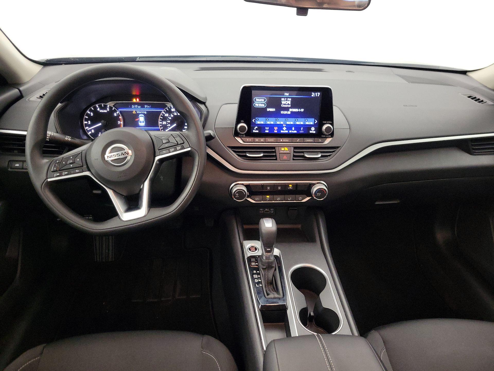 Thumbnail: 2022 Nissan Altima - 9