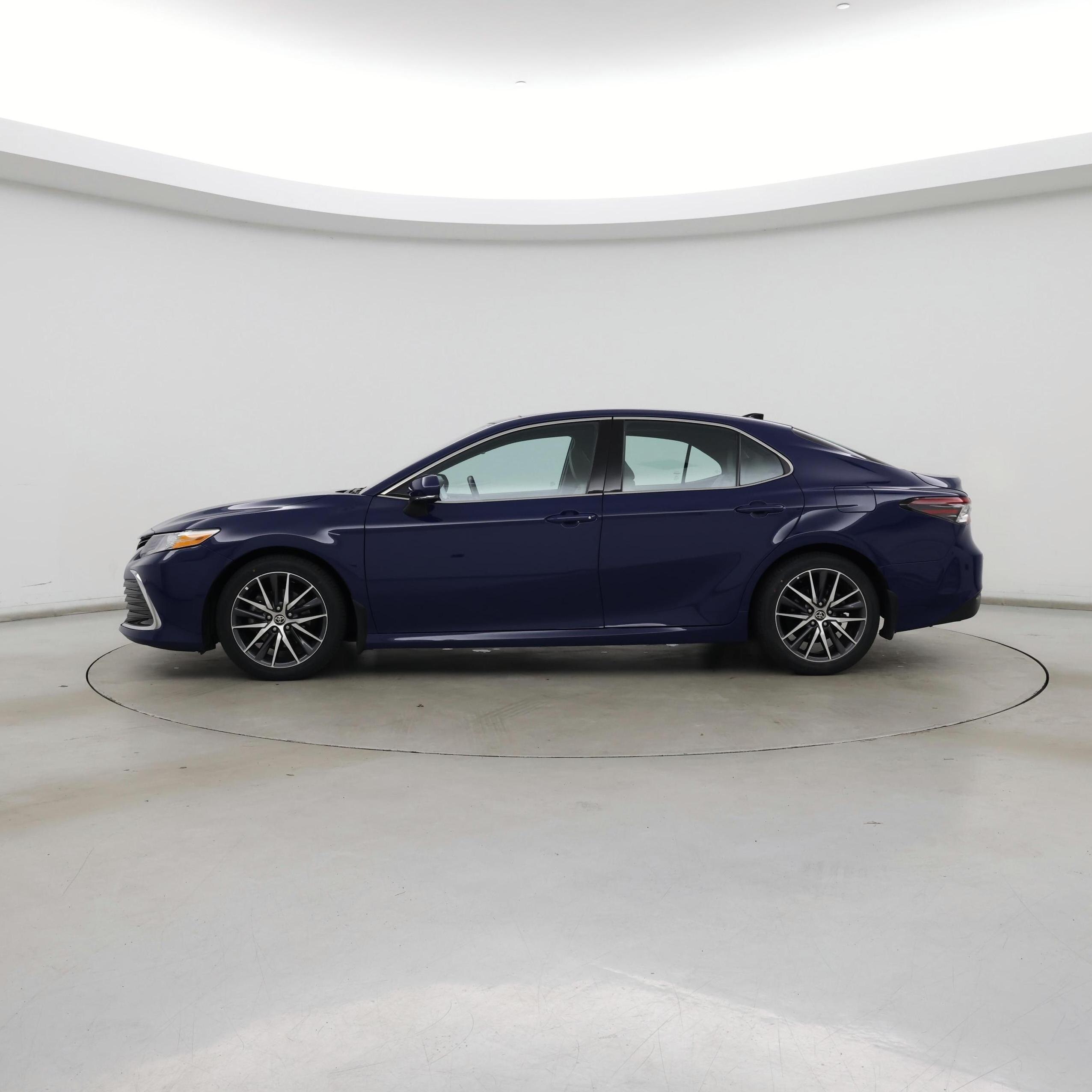 Thumbnail: 2023 Toyota Camry - 3