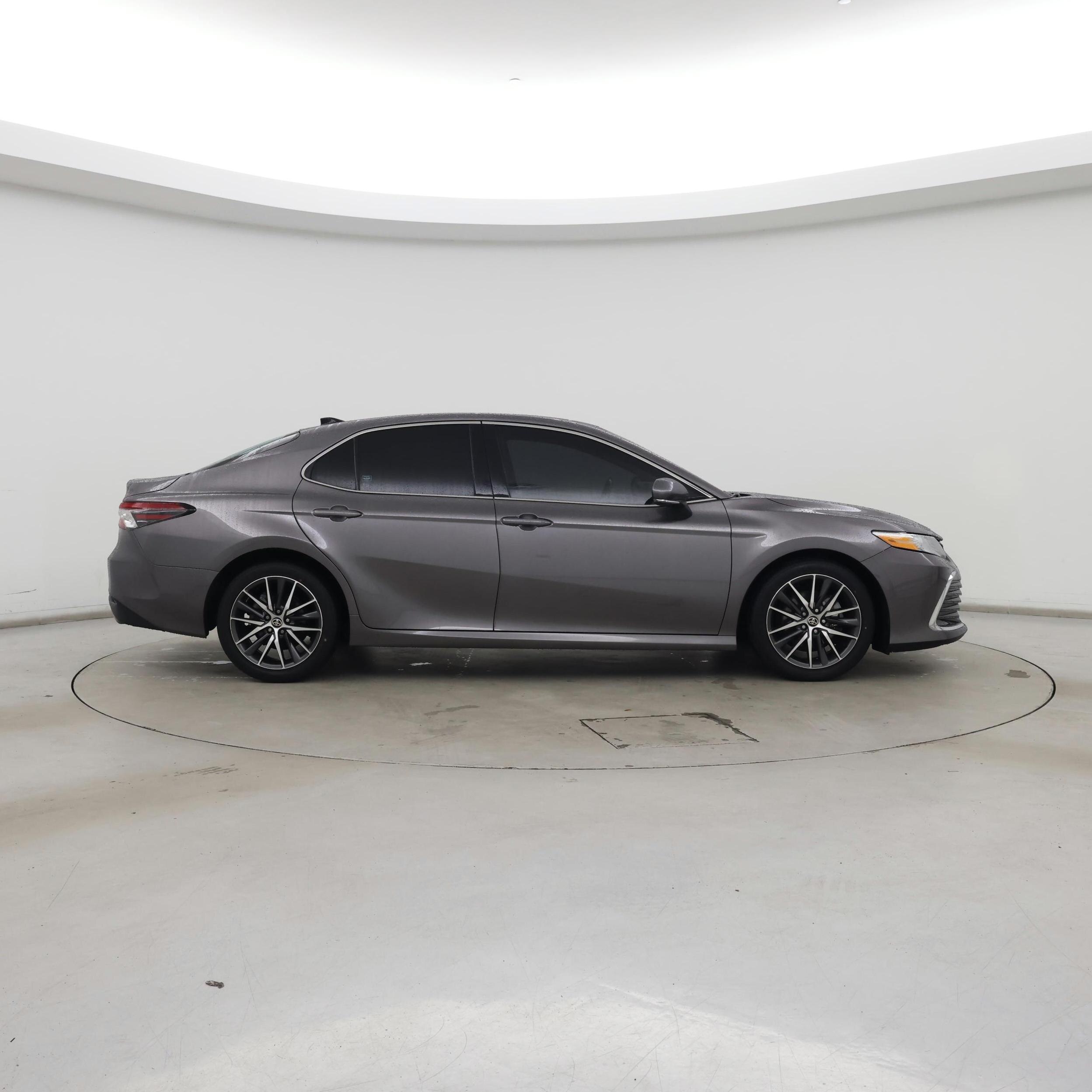 Thumbnail: 2022 Toyota Camry - 7