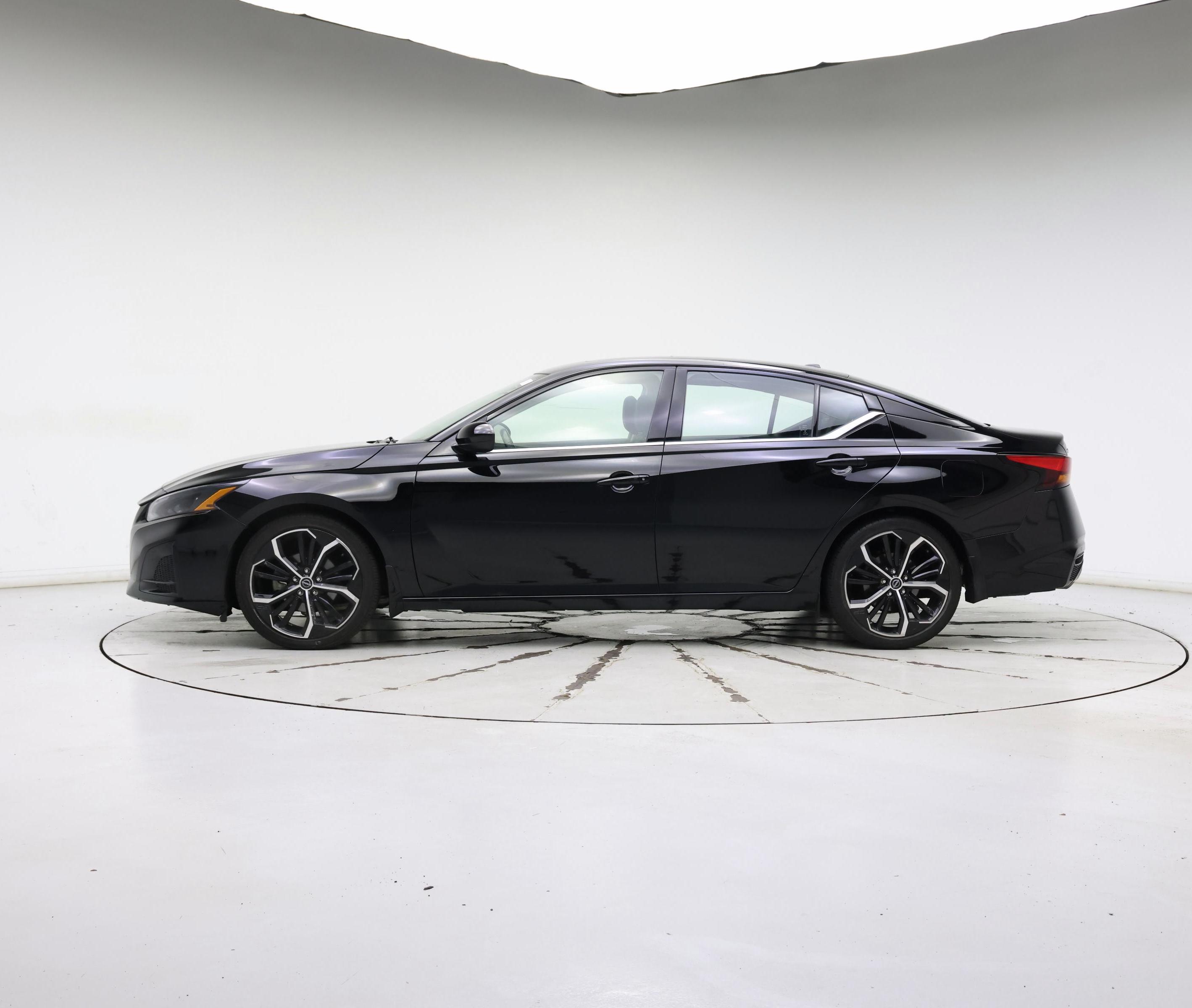 Thumbnail: 2023 Nissan Altima - 3