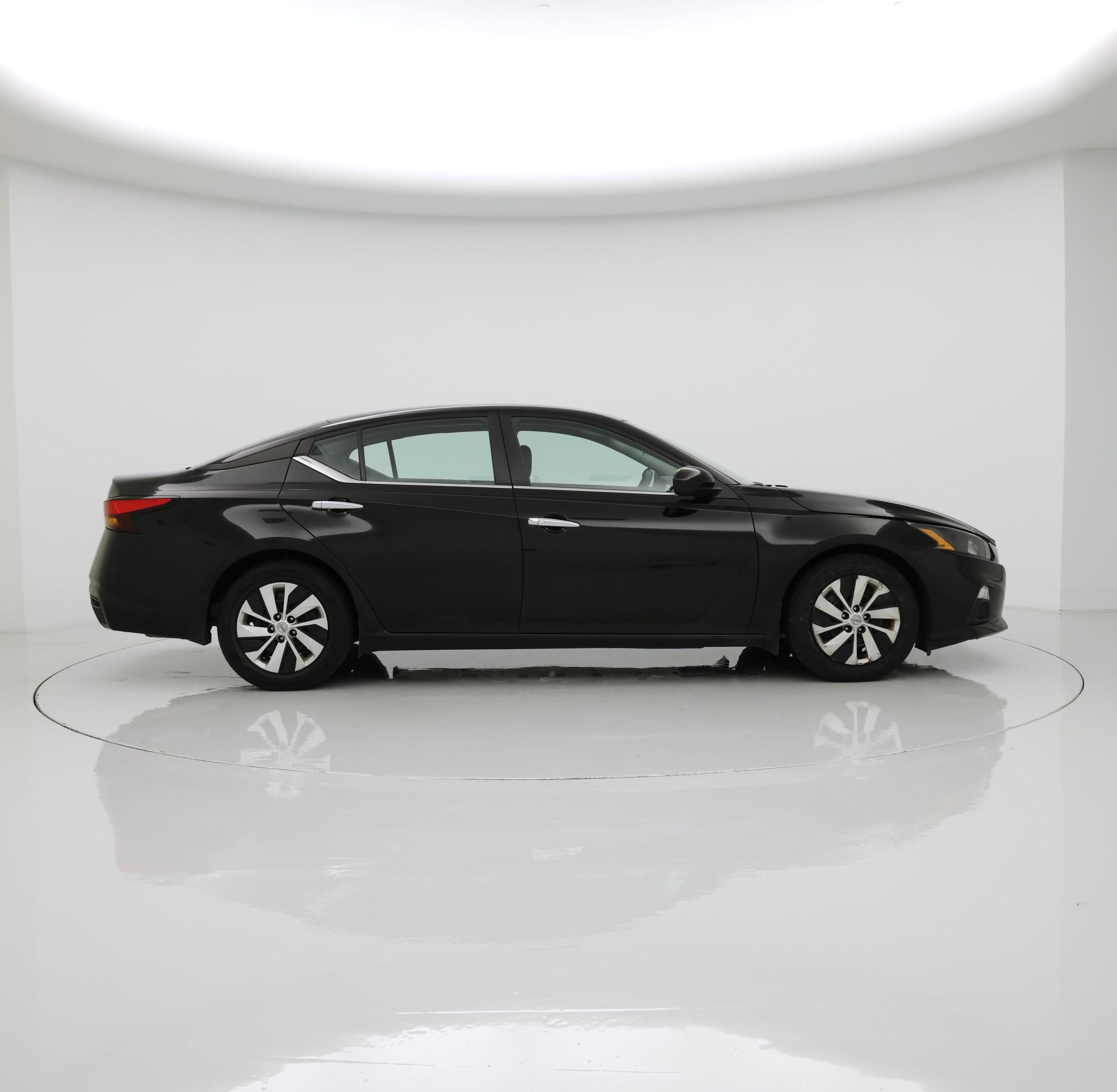 Thumbnail: 2022 Nissan Altima - 7
