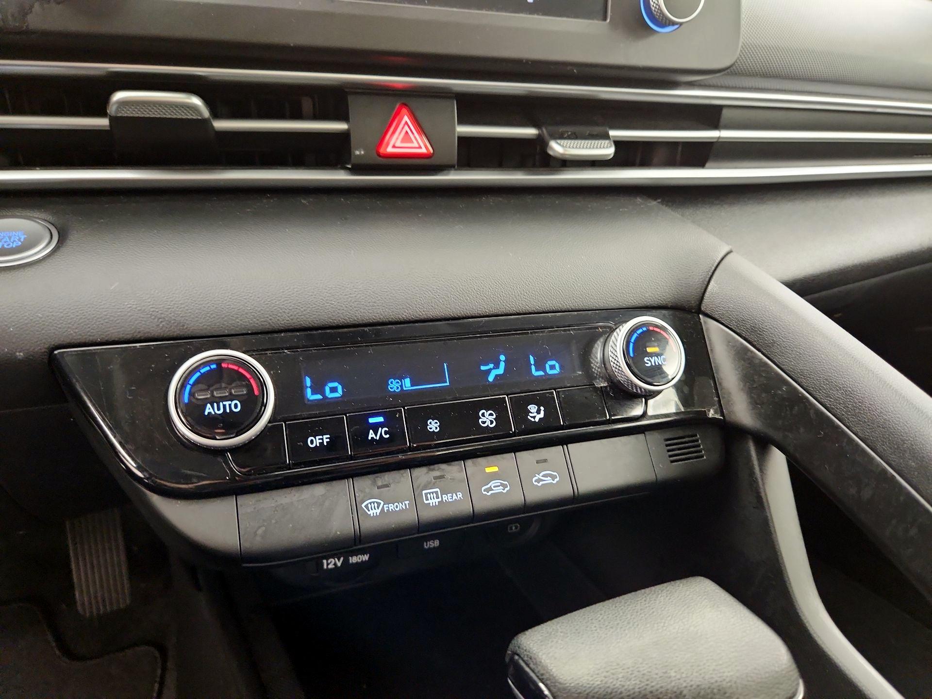 Thumbnail: 2022 Hyundai Elantra - 16