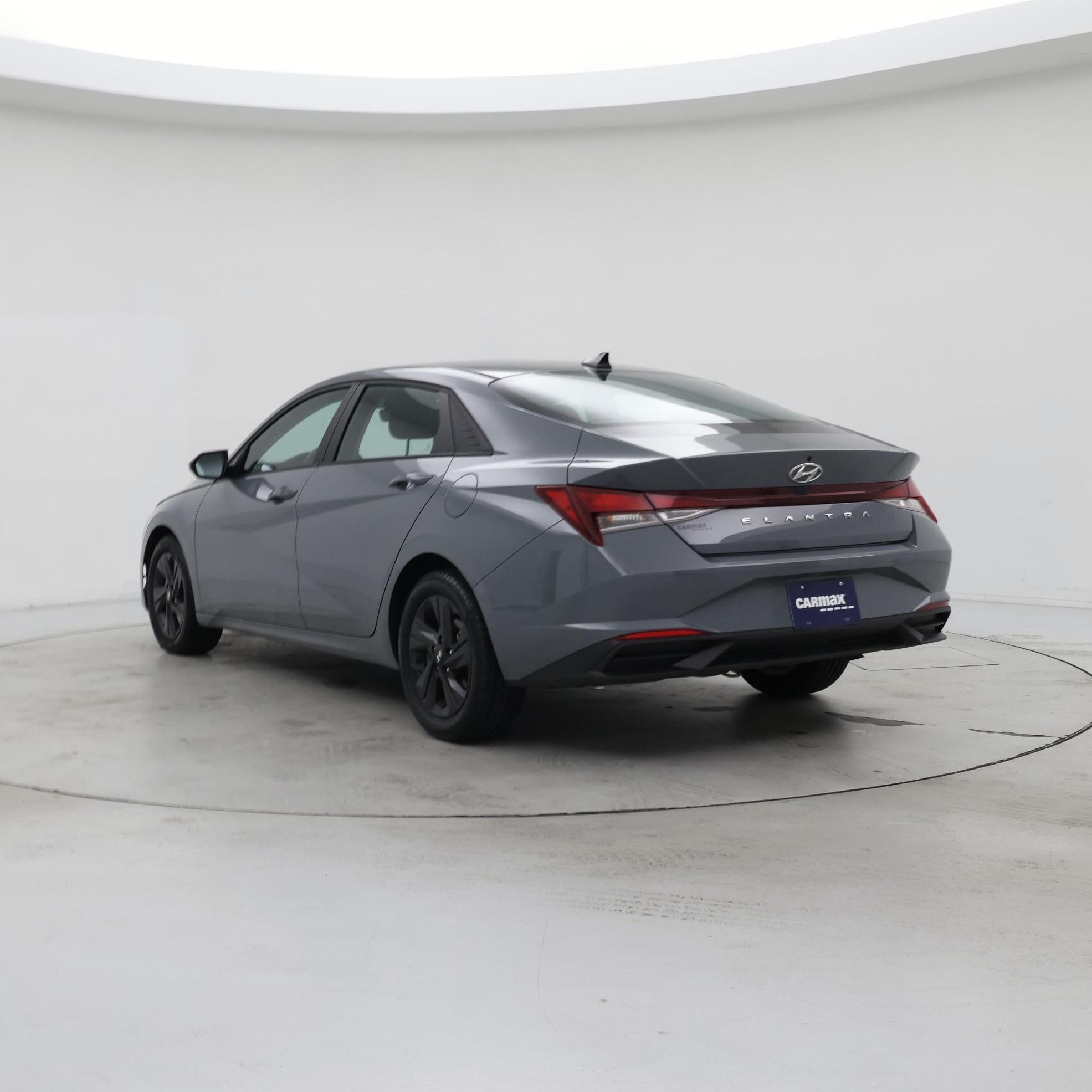 Thumbnail: 2022 Hyundai Elantra - 2