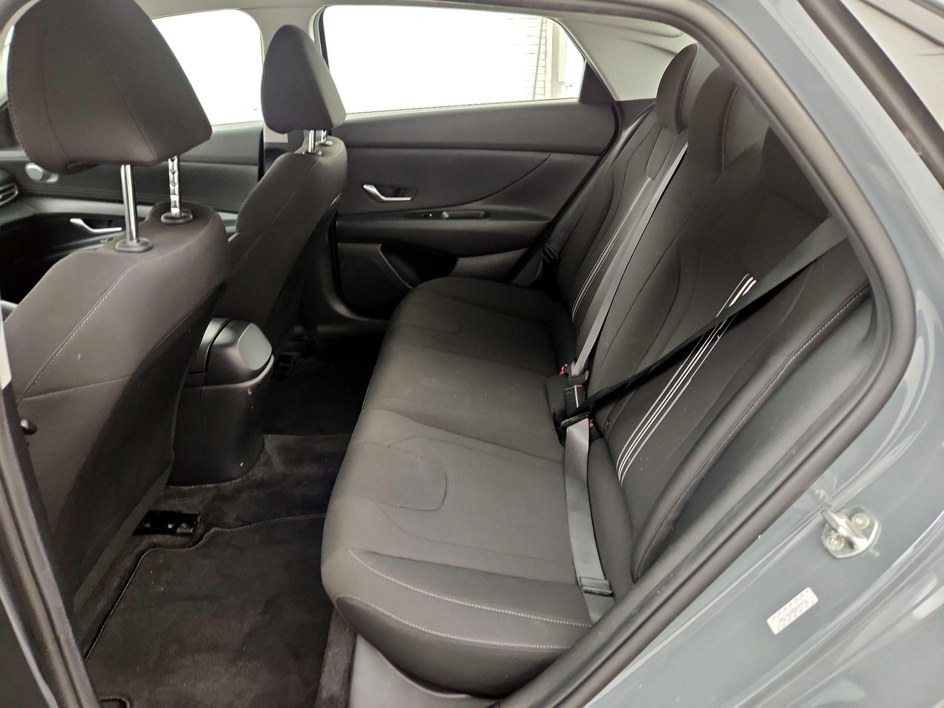 Thumbnail: 2022 Hyundai Elantra - 19