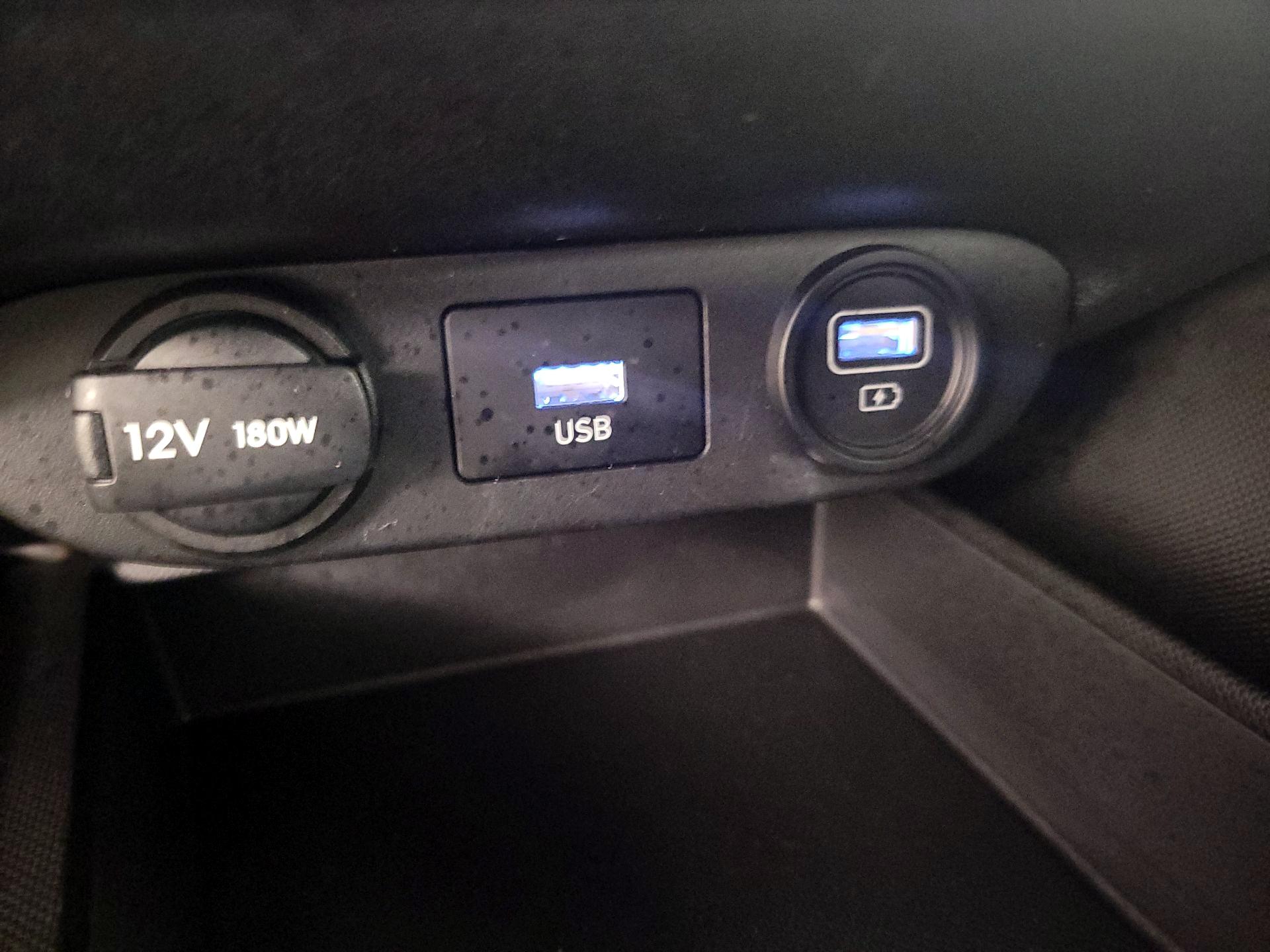 Thumbnail: 2022 Hyundai Elantra - 18