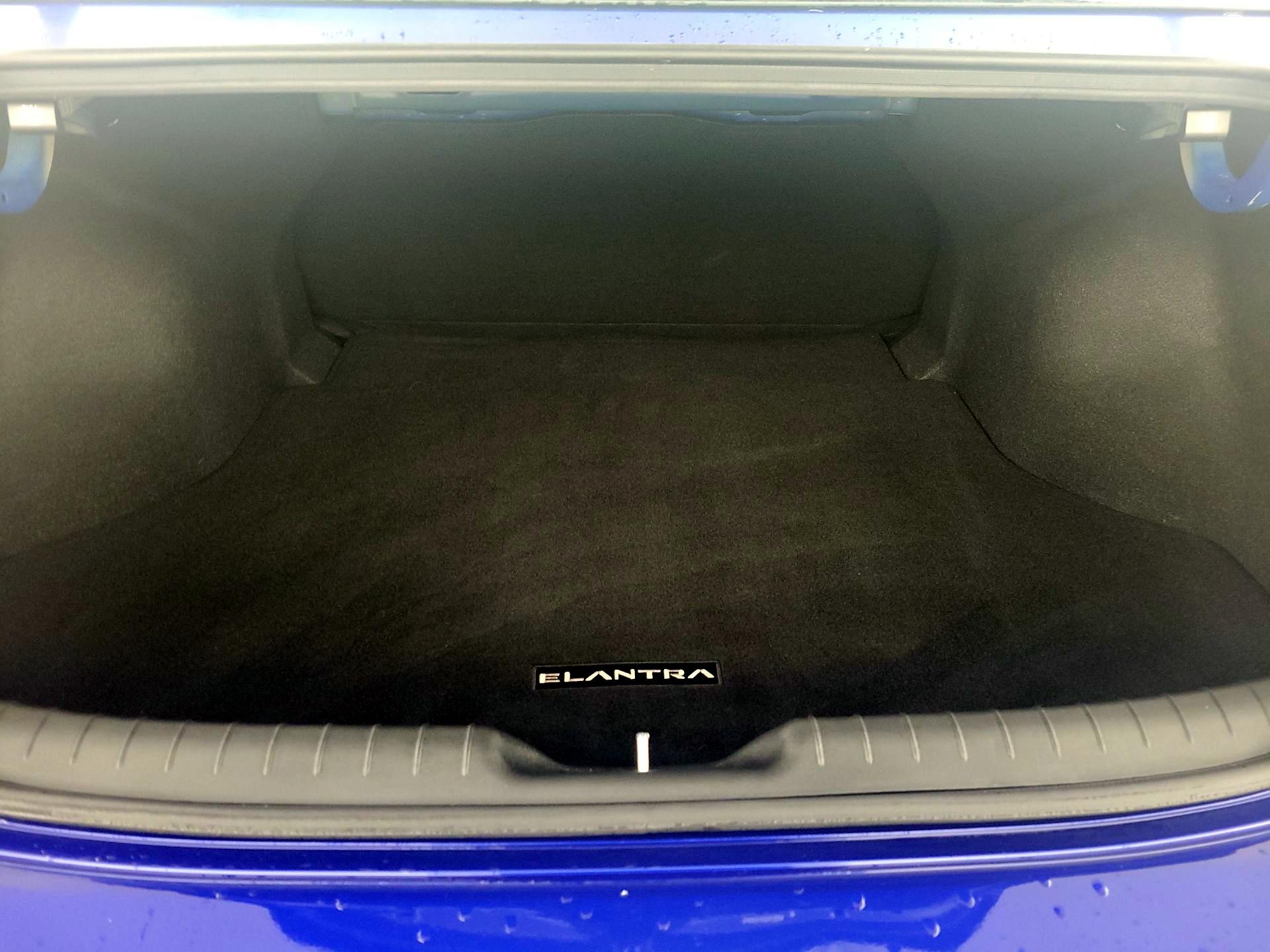 Thumbnail: 2022 Hyundai Elantra - 20