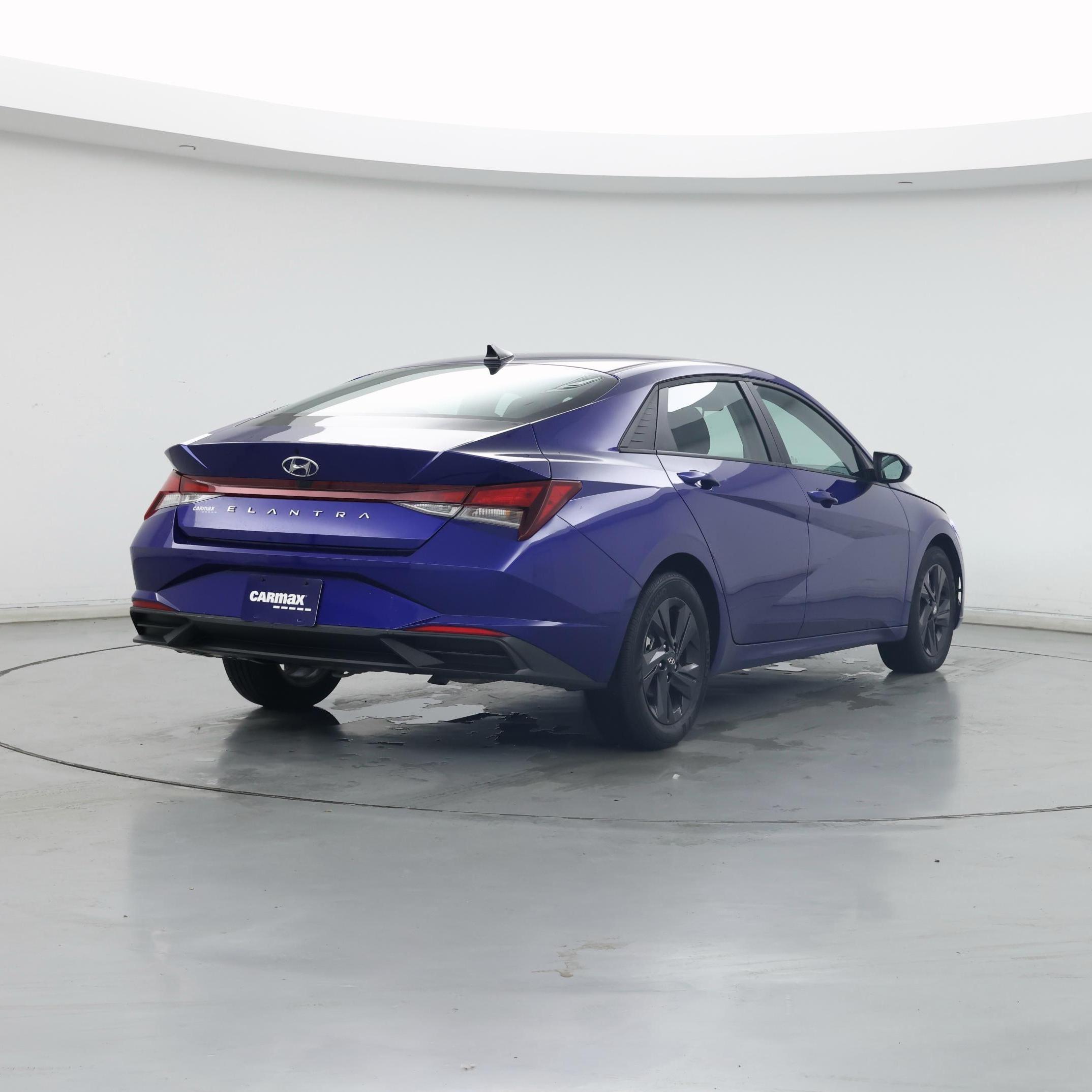 Thumbnail: 2022 Hyundai Elantra - 8