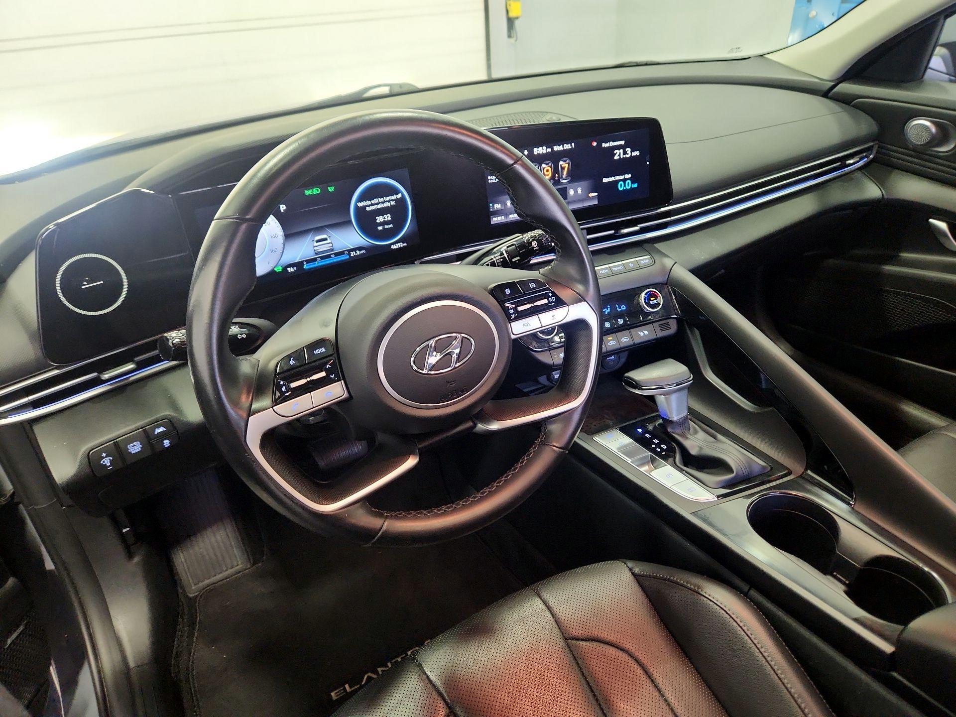 Thumbnail: 2022 Hyundai Elantra - 9