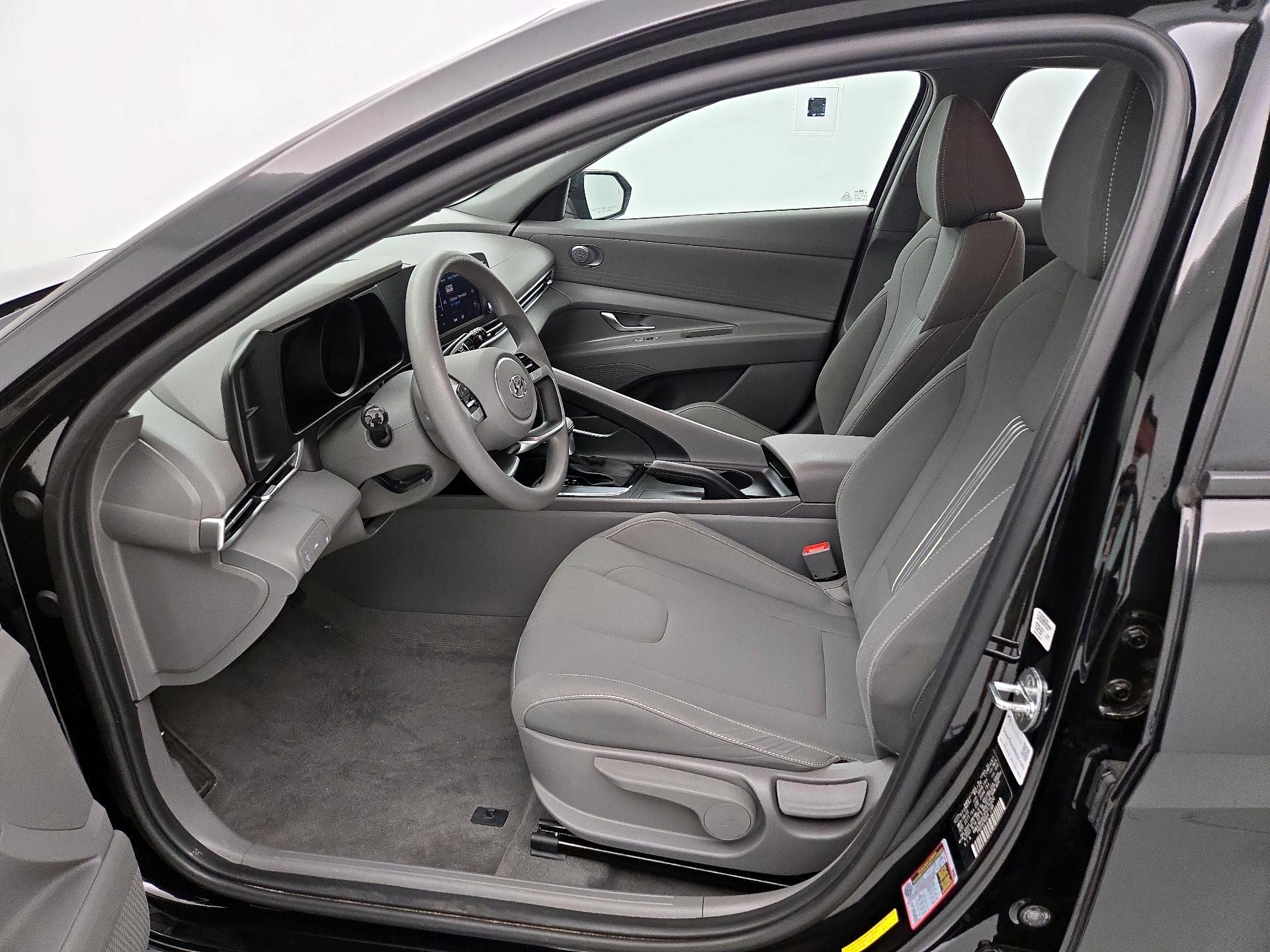 Thumbnail: 2023 Hyundai Elantra - 11