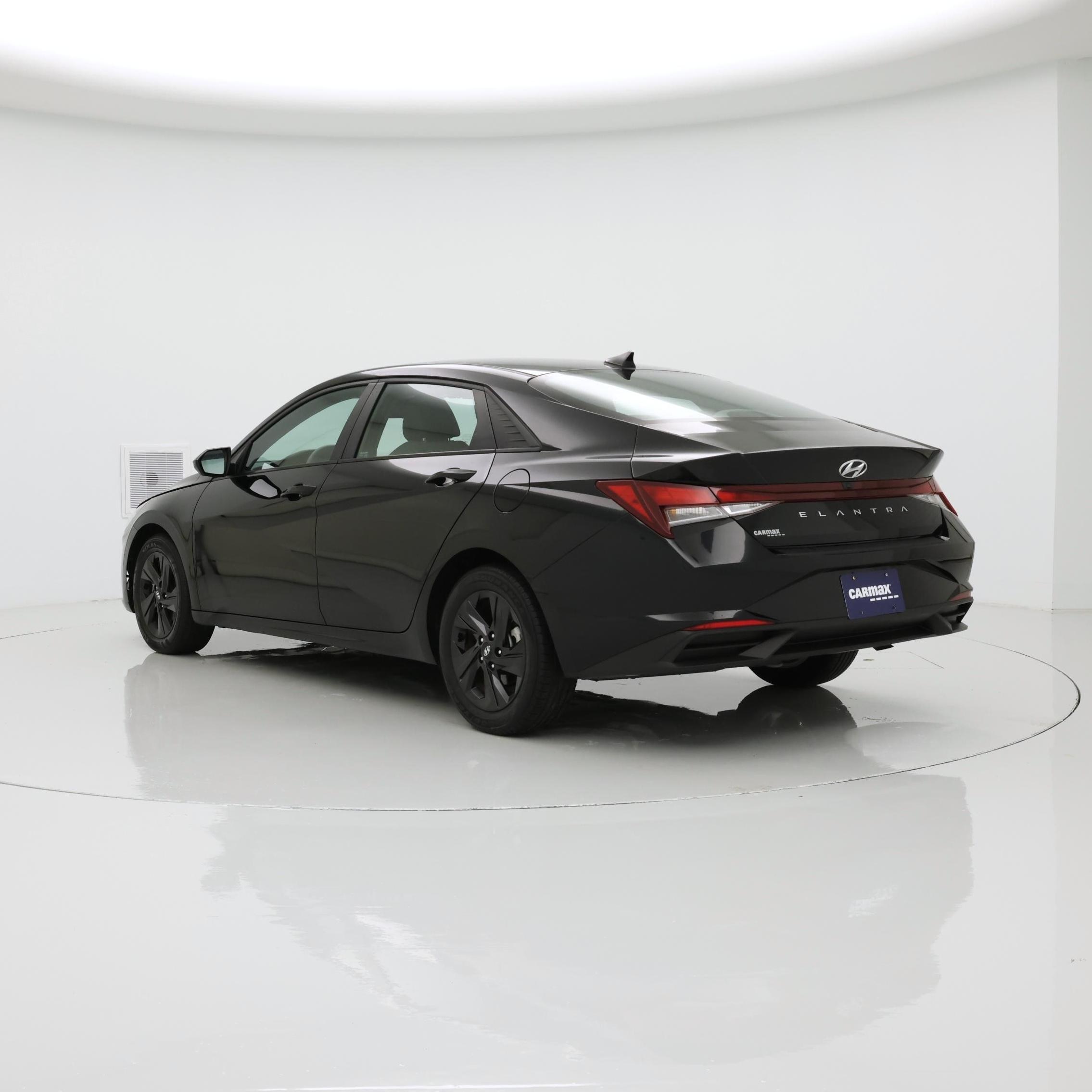 Thumbnail: 2023 Hyundai Elantra - 2
