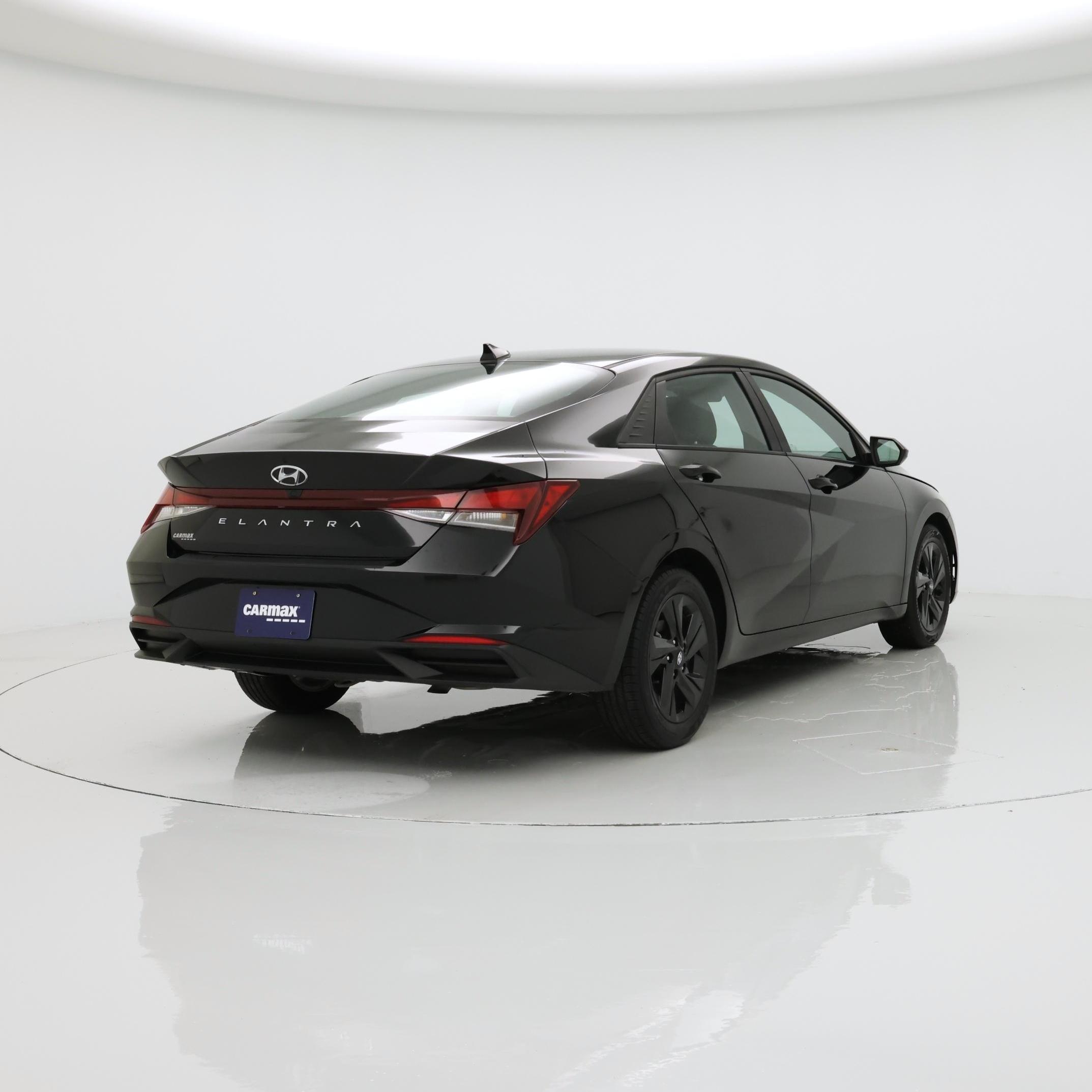 Thumbnail: 2023 Hyundai Elantra - 8